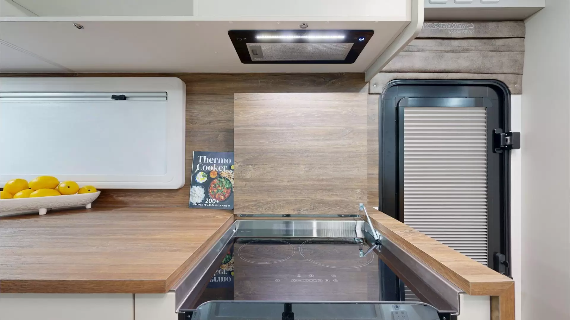 NEW 2025 VACATIONER CARAVANS ROUGH RIDER