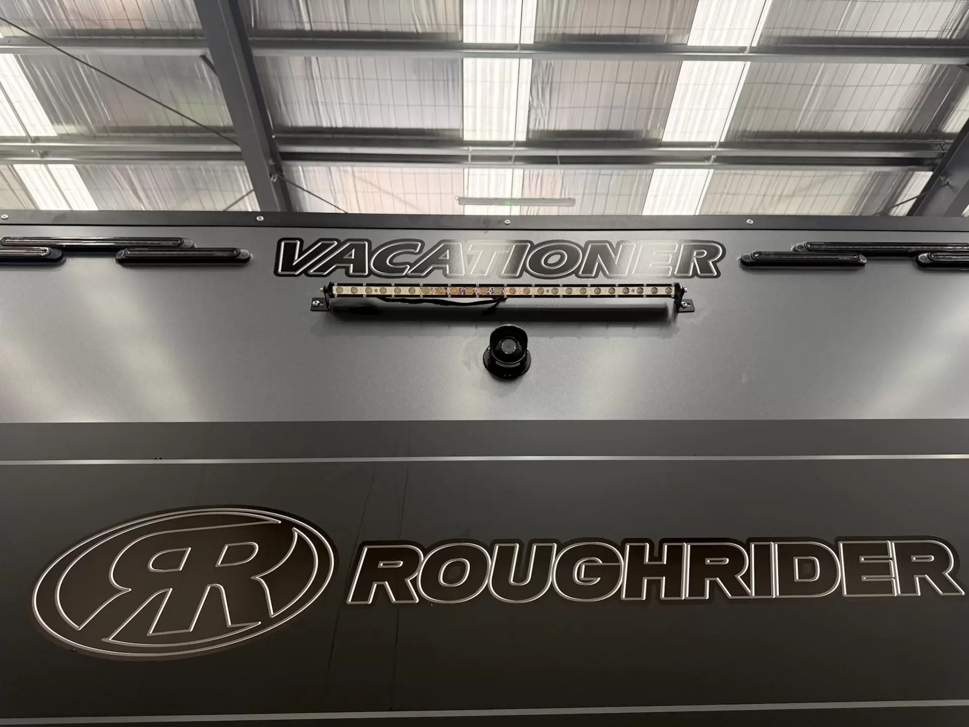 NEW 2025 VACATIONER CARAVANS ROUGH RIDER