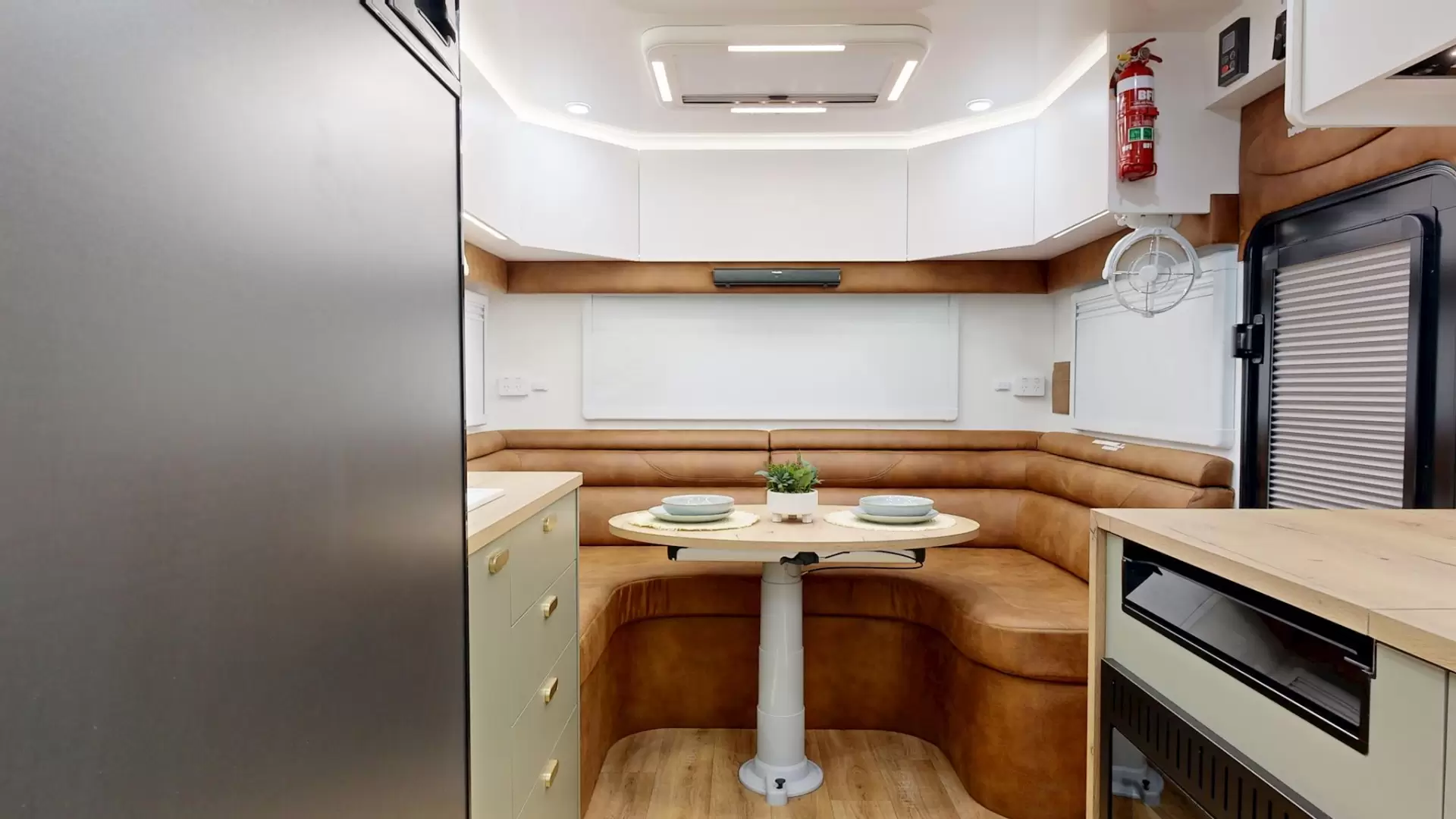 NEW 2026 VACATIONER CARAVANS ROUGH RIDER