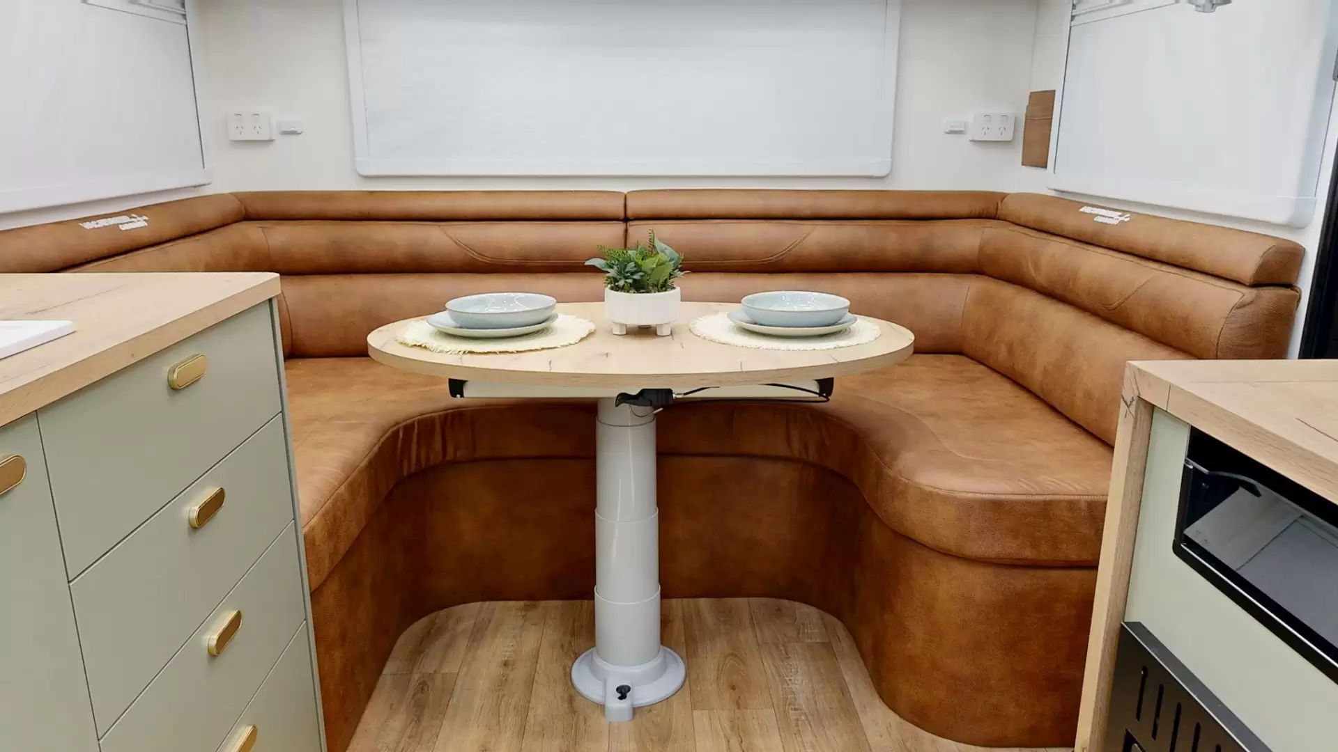 NEW 2026 VACATIONER CARAVANS ROUGH RIDER