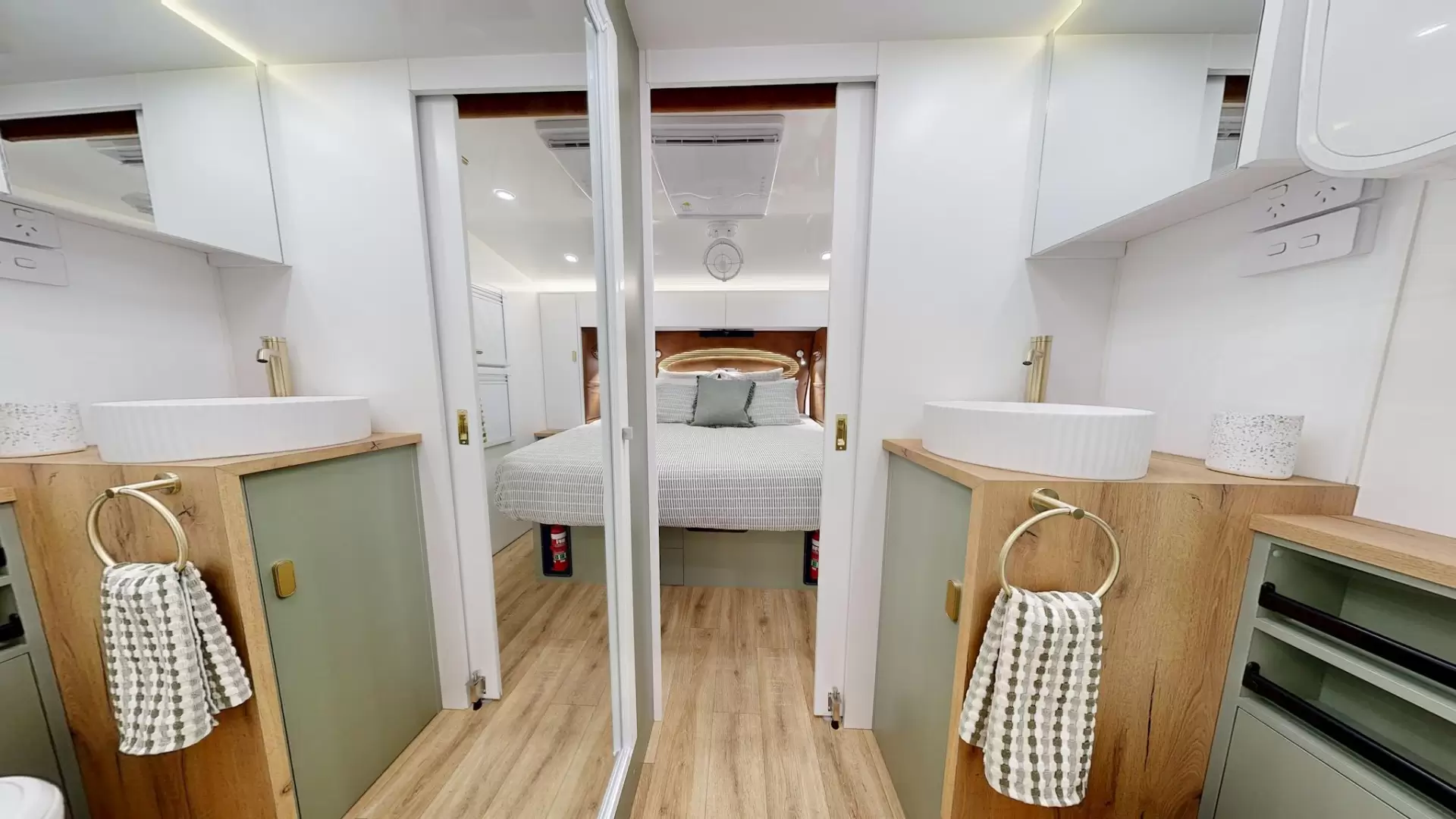 NEW 2026 VACATIONER CARAVANS ROUGH RIDER