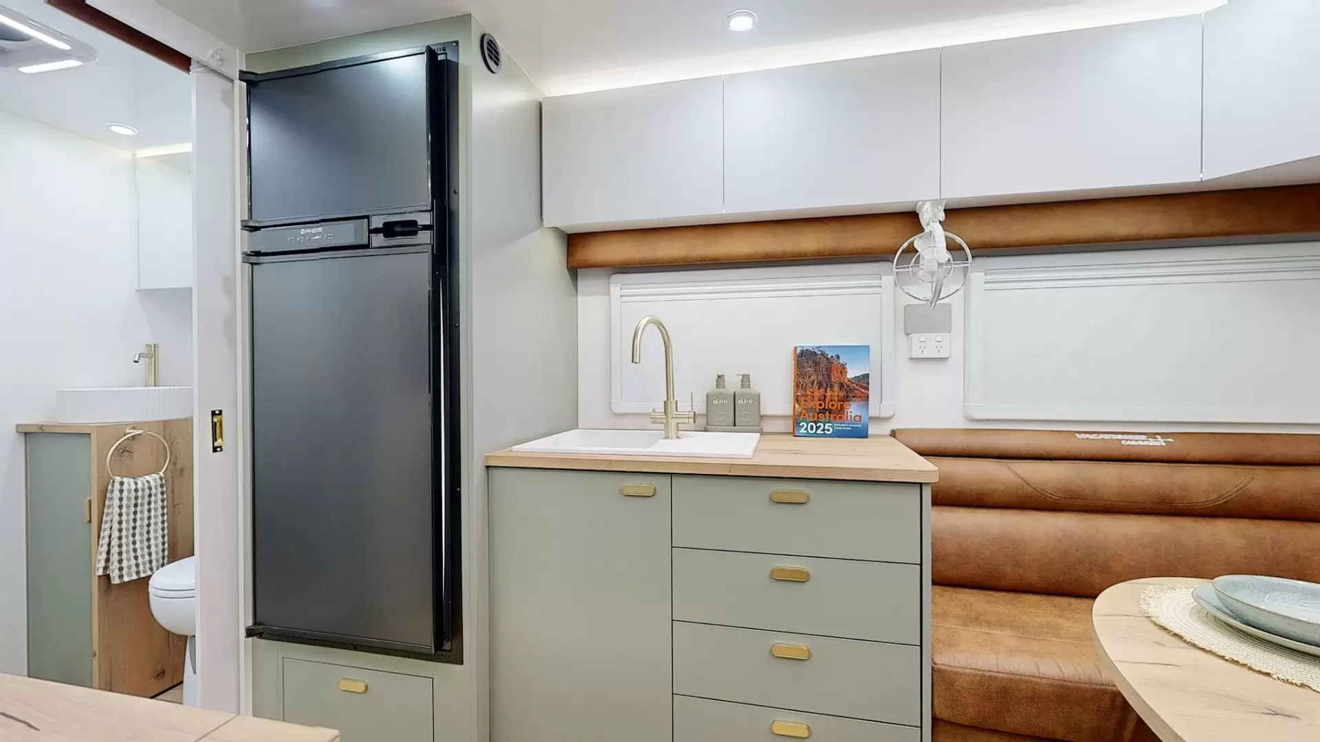 NEW 2026 VACATIONER CARAVANS ROUGH RIDER