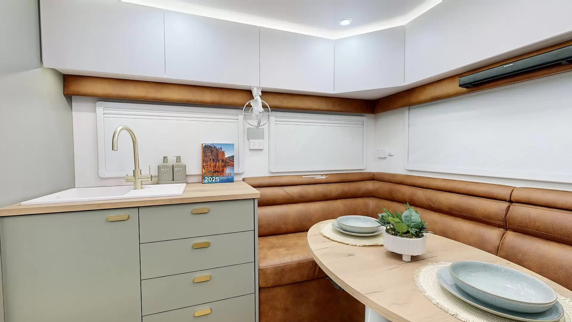 NEW 2026 VACATIONER CARAVANS ROUGH RIDER