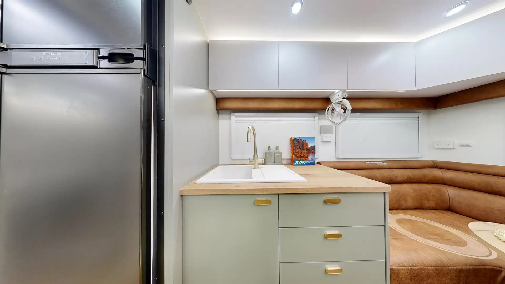 NEW 2026 VACATIONER CARAVANS ROUGH RIDER