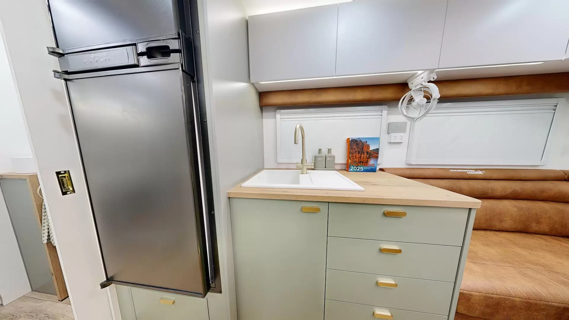 NEW 2026 VACATIONER CARAVANS ROUGH RIDER