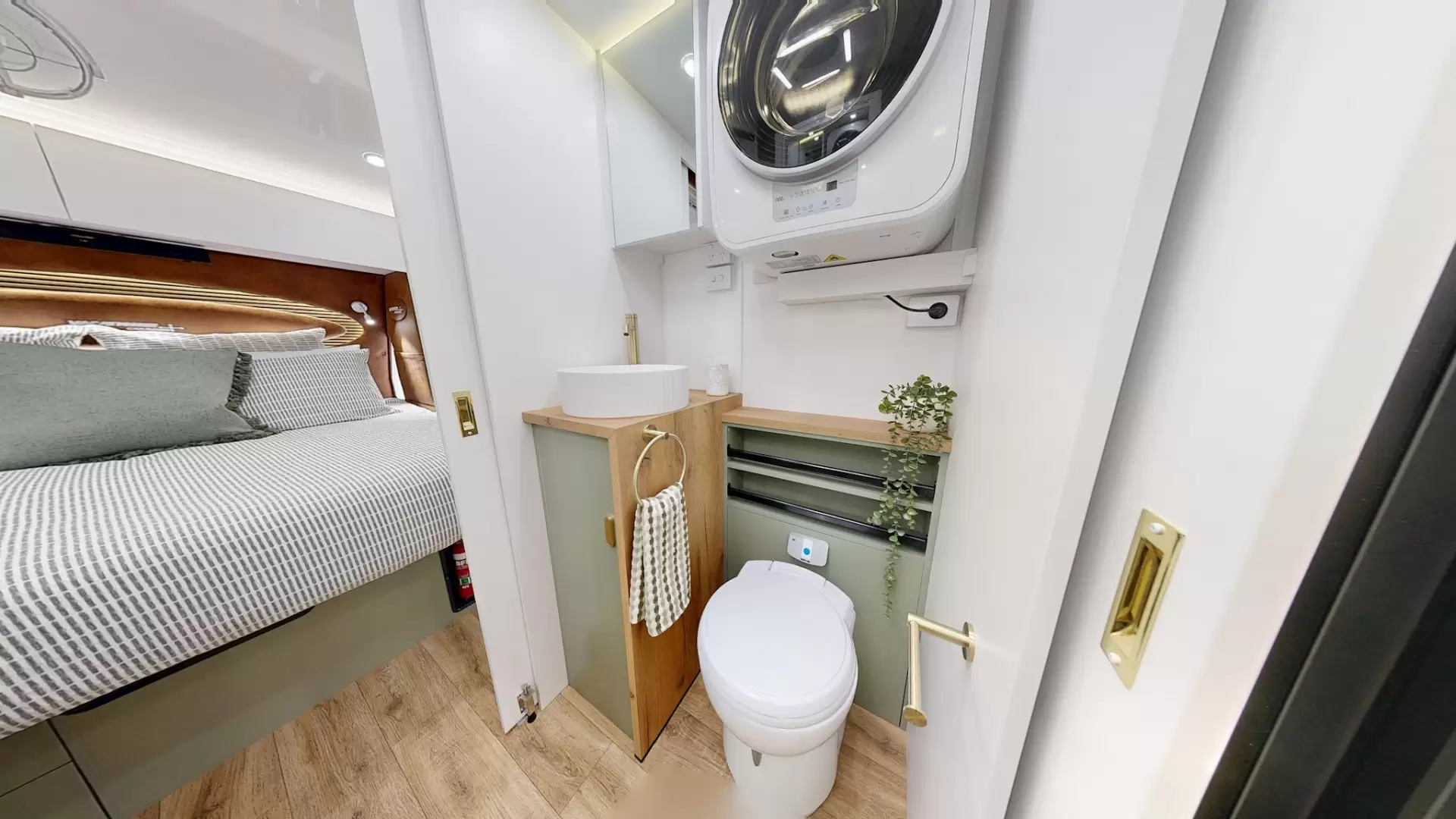 NEW 2026 VACATIONER CARAVANS ROUGH RIDER