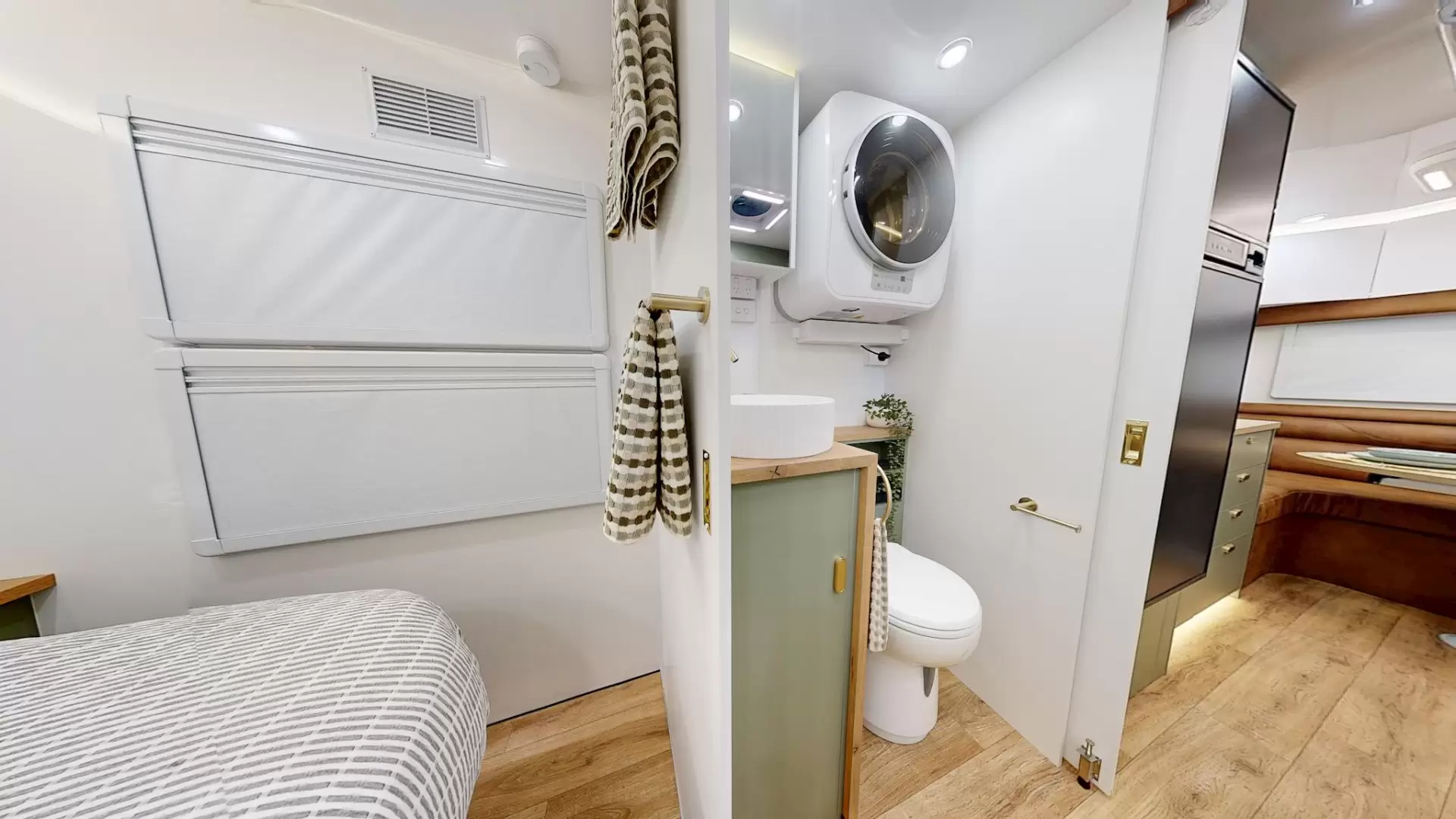 NEW 2026 VACATIONER CARAVANS ROUGH RIDER