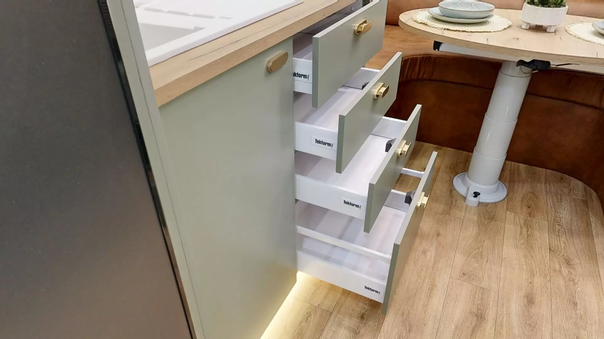 NEW 2026 VACATIONER CARAVANS ROUGH RIDER