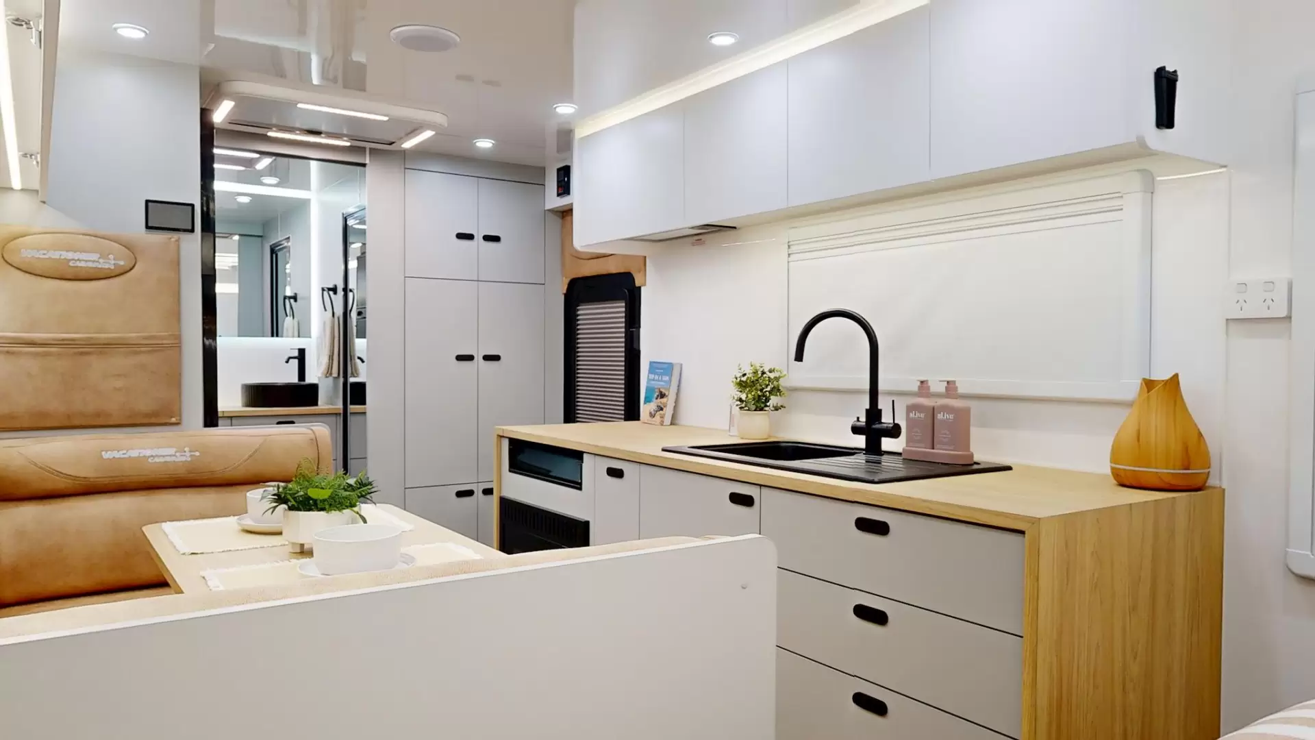 NEW 2026 VACATIONER CARAVANS ROUGH RIDER