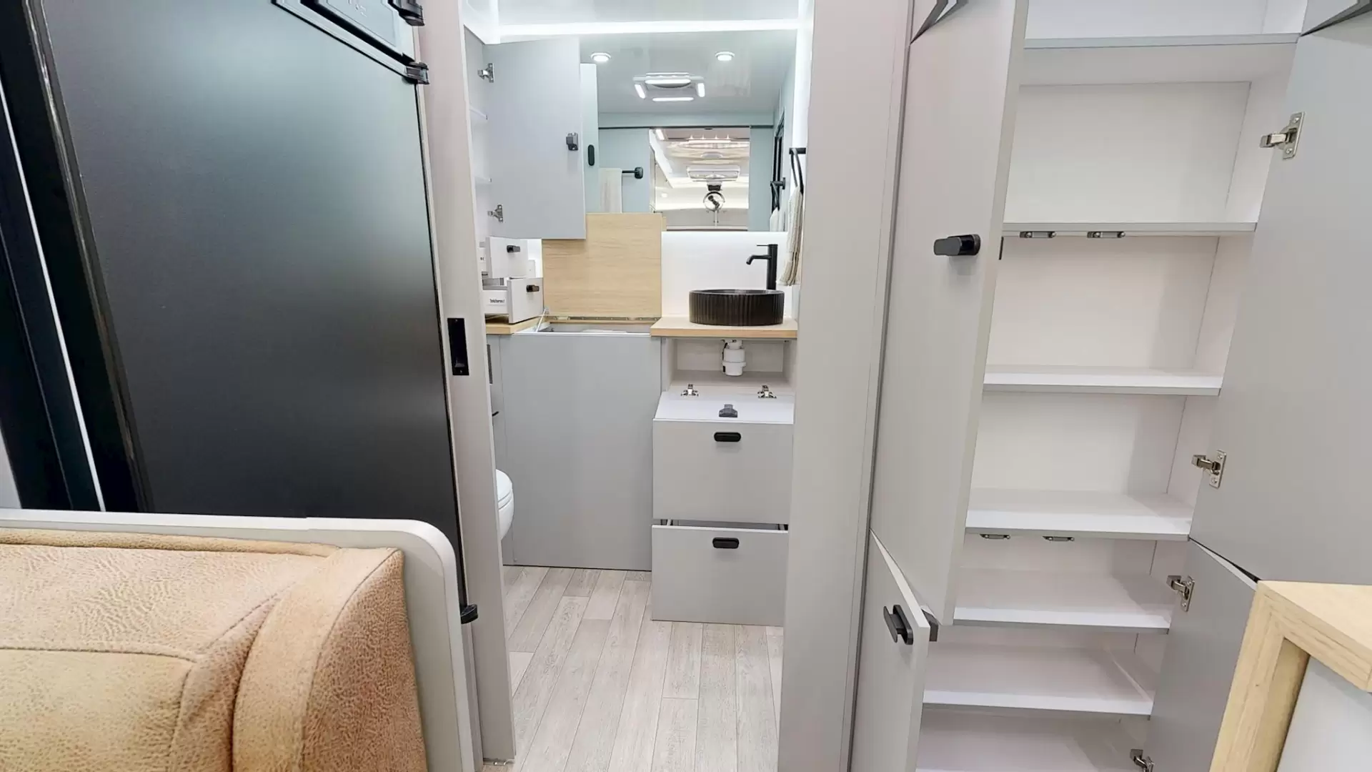 NEW 2026 VACATIONER CARAVANS ROUGH RIDER