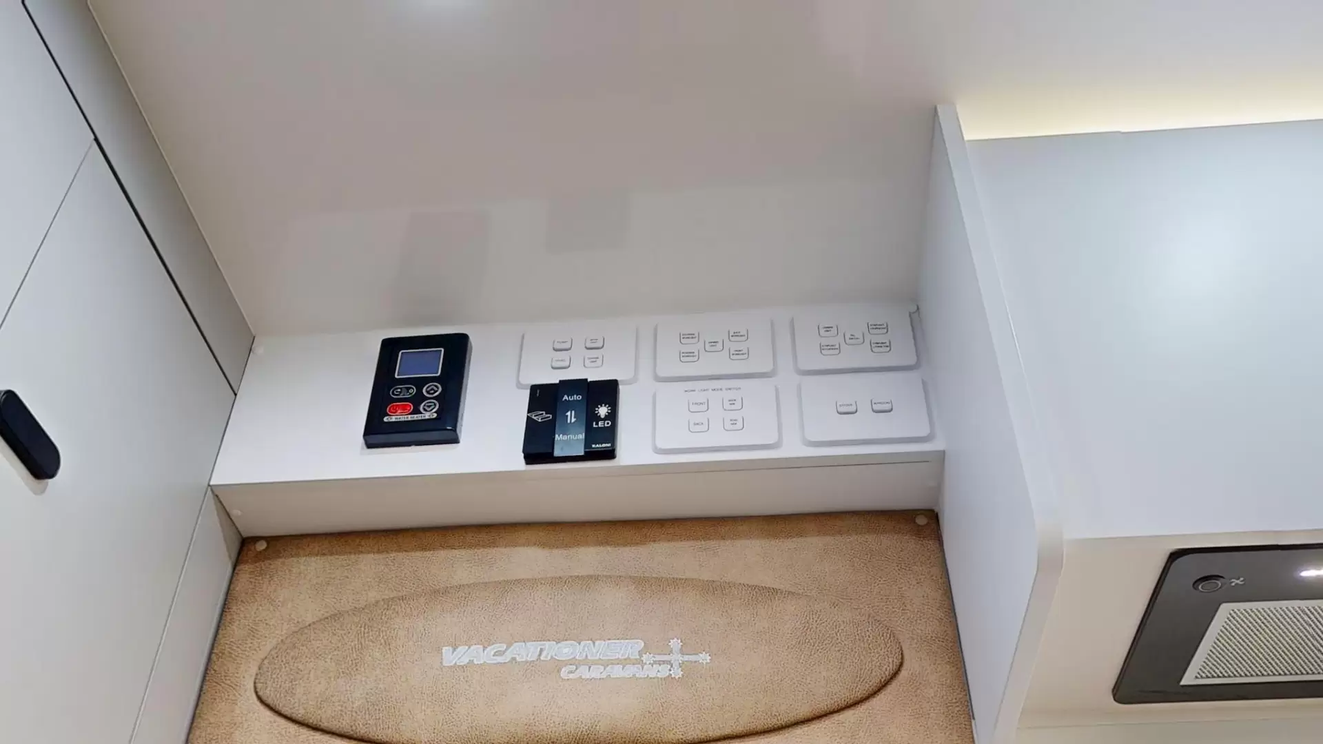 NEW 2026 VACATIONER CARAVANS ROUGH RIDER