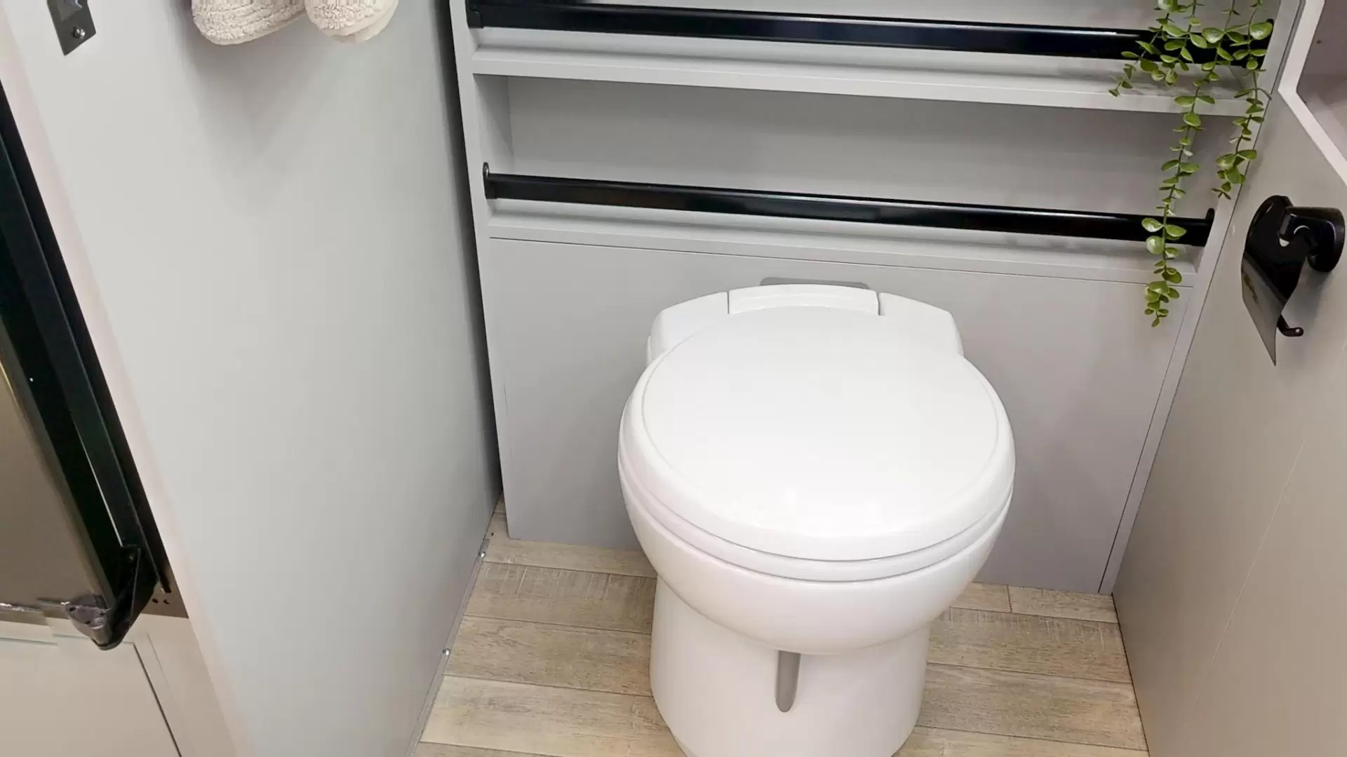 NEW 2026 VACATIONER CARAVANS ROUGH RIDER