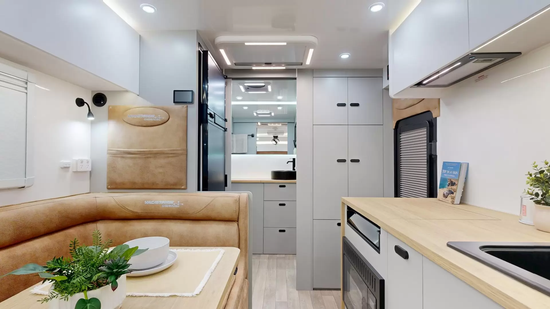 NEW 2026 VACATIONER CARAVANS ROUGH RIDER