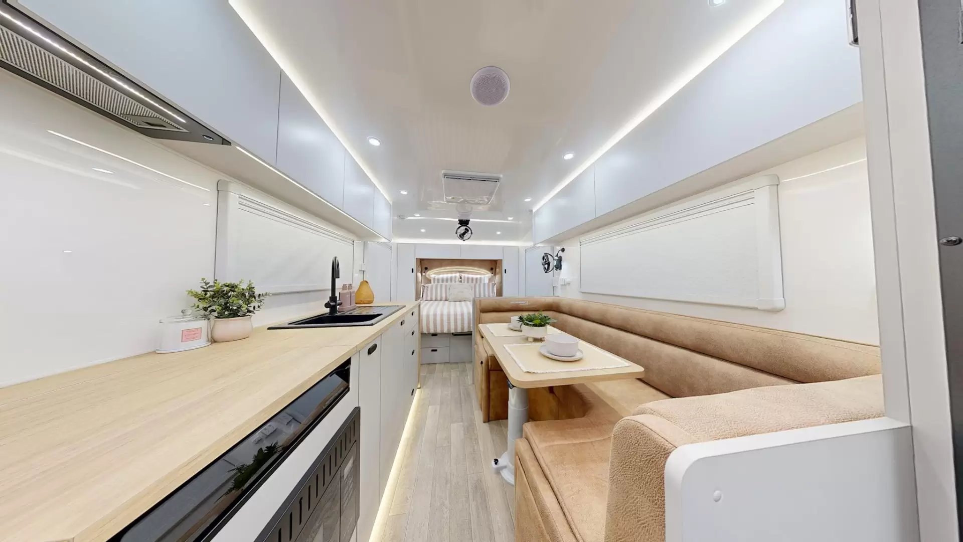 NEW 2026 VACATIONER CARAVANS ROUGH RIDER