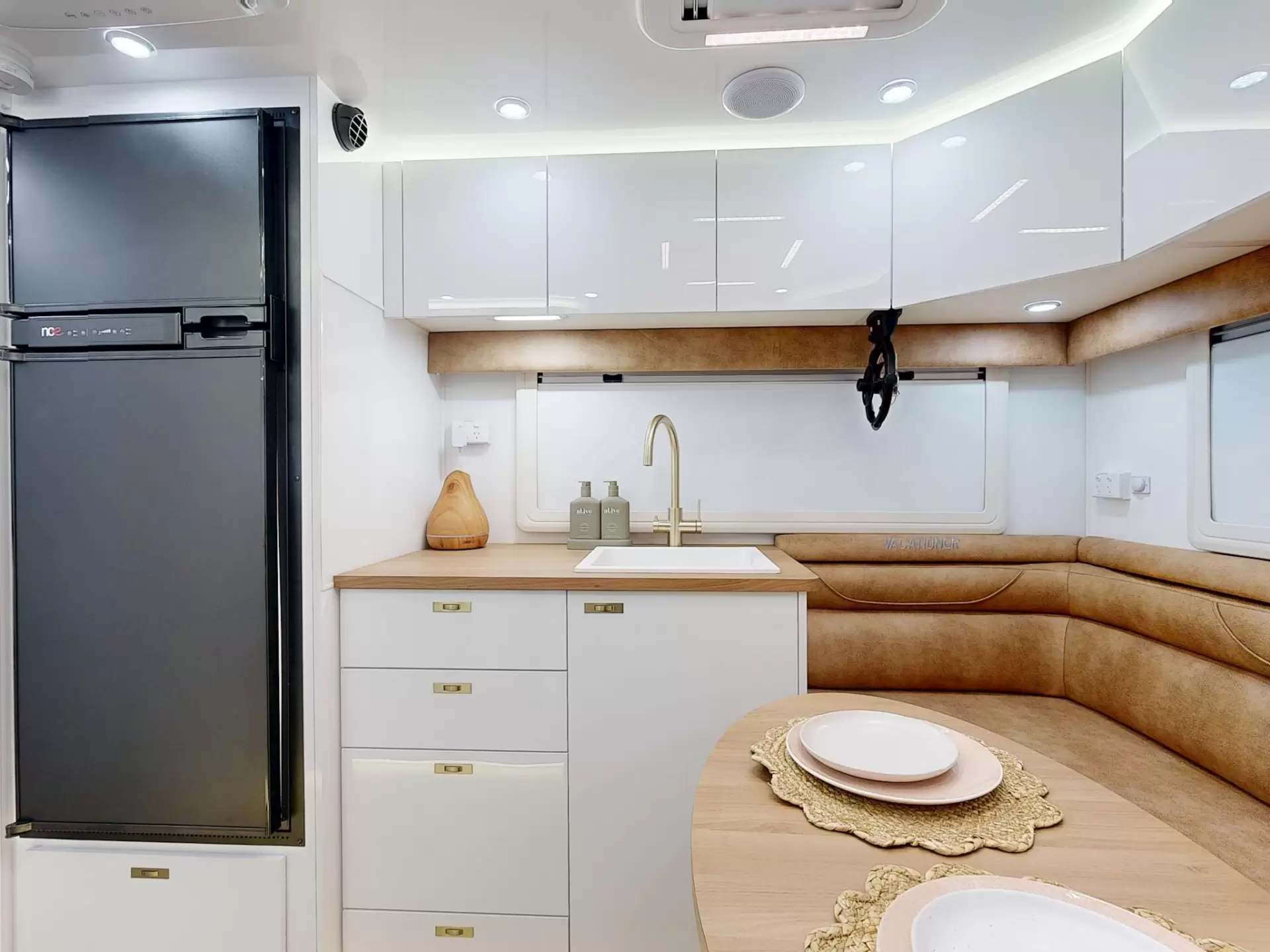 NEW 2025 VACATIONER CARAVANS BANTAM