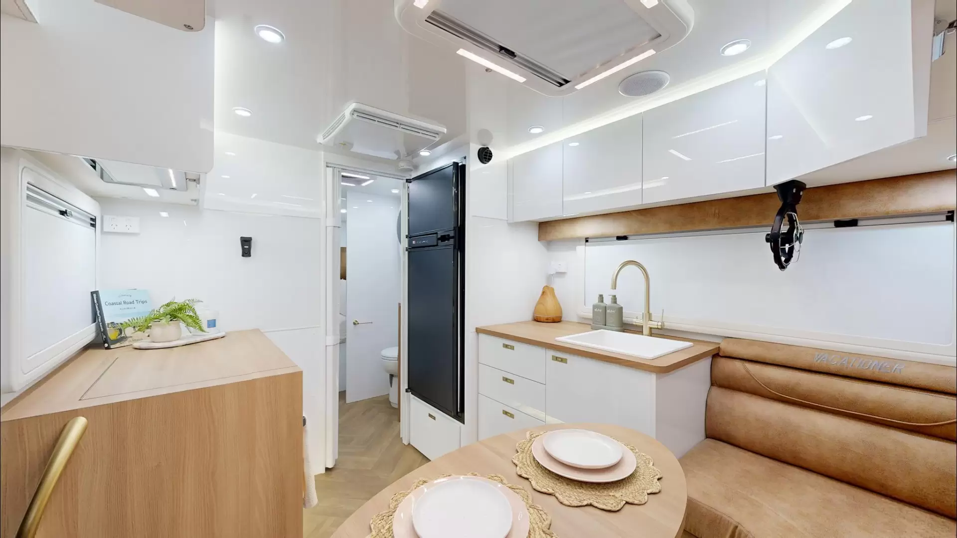 NEW 2025 VACATIONER CARAVANS BANTAM