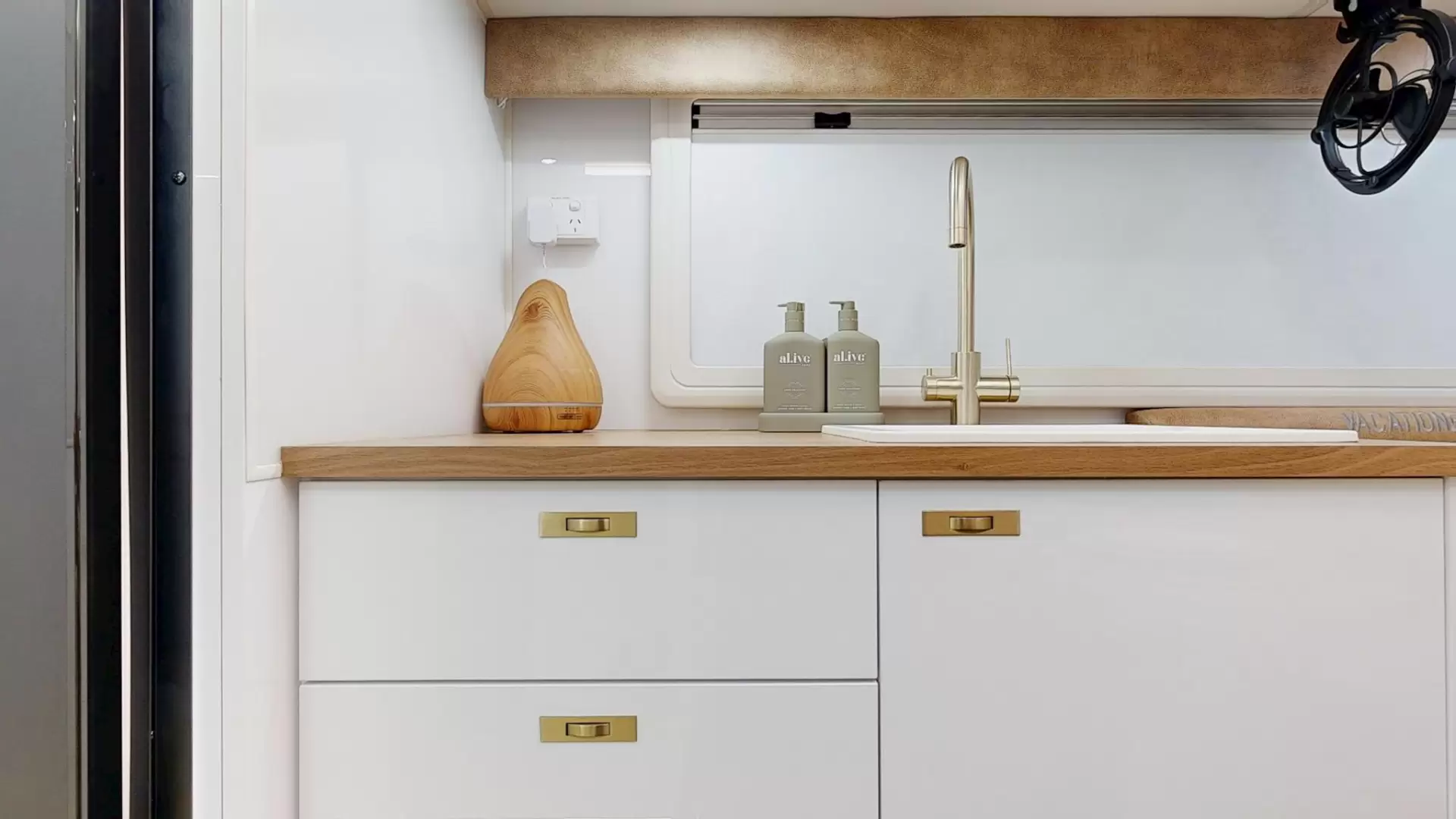 NEW 2025 VACATIONER CARAVANS BANTAM