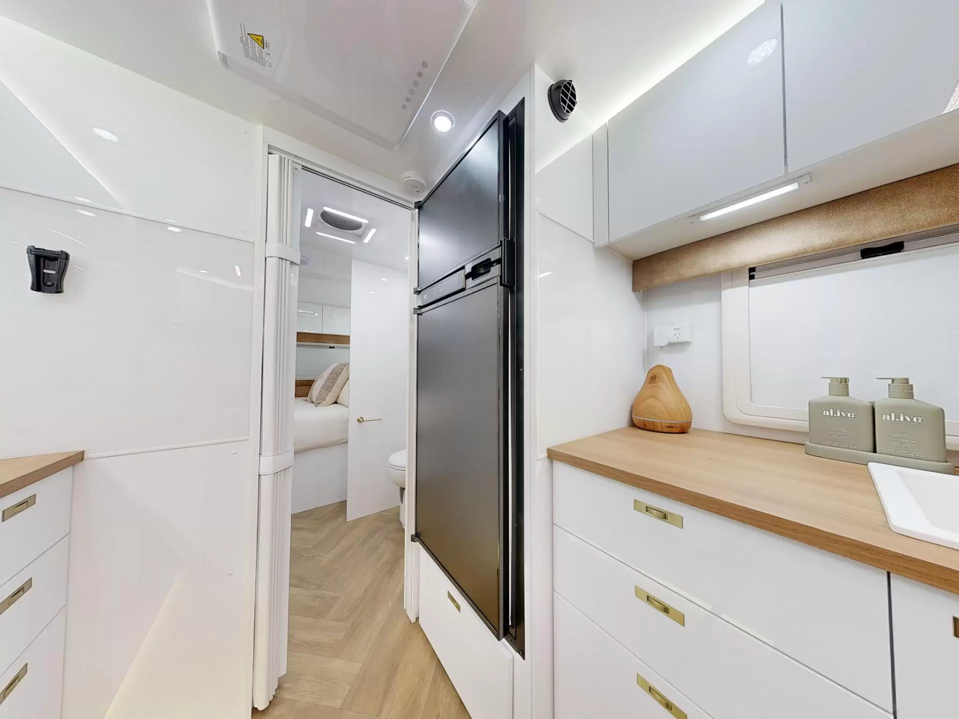 NEW 2025 VACATIONER CARAVANS BANTAM