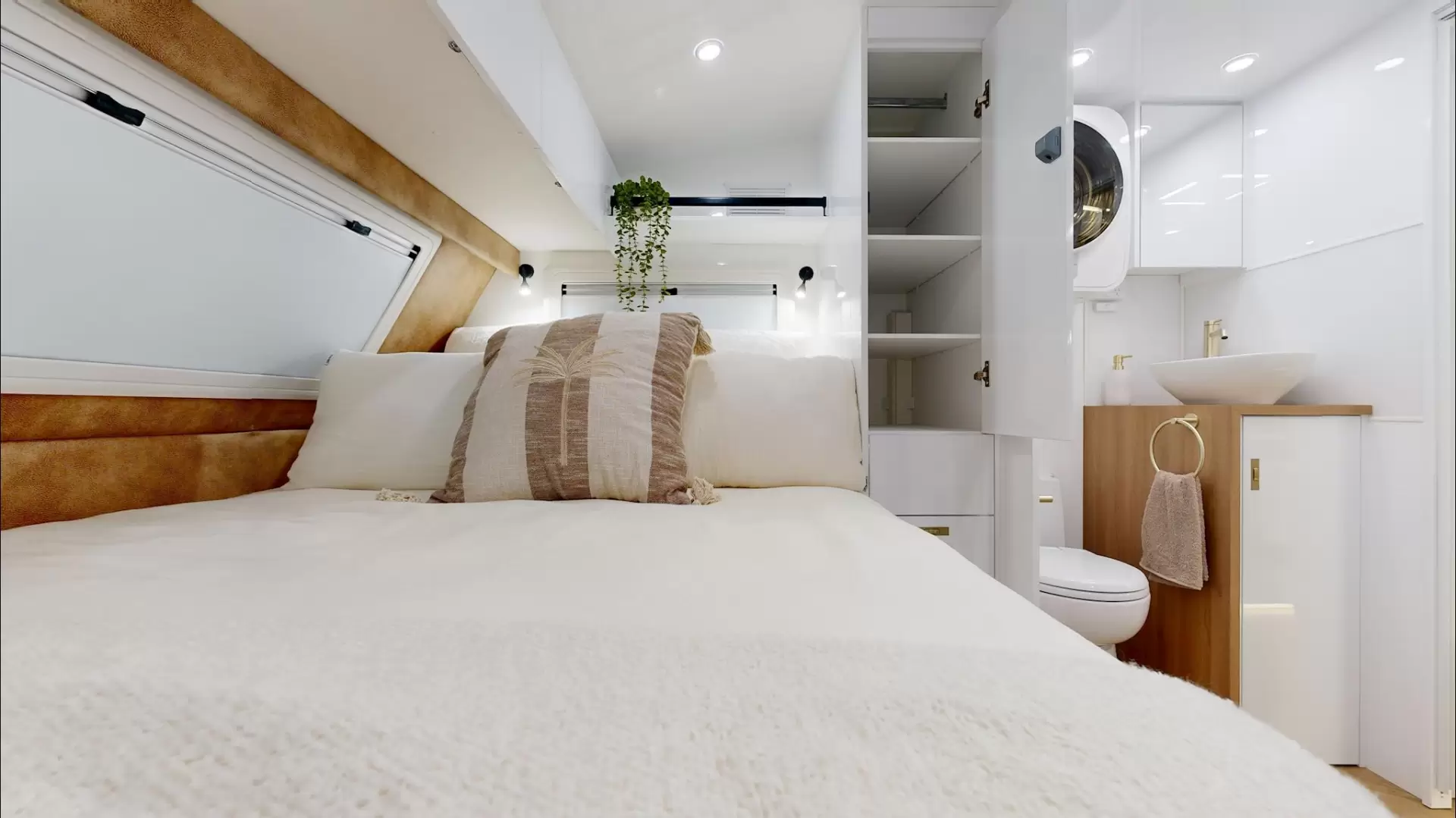 NEW 2025 VACATIONER CARAVANS BANTAM