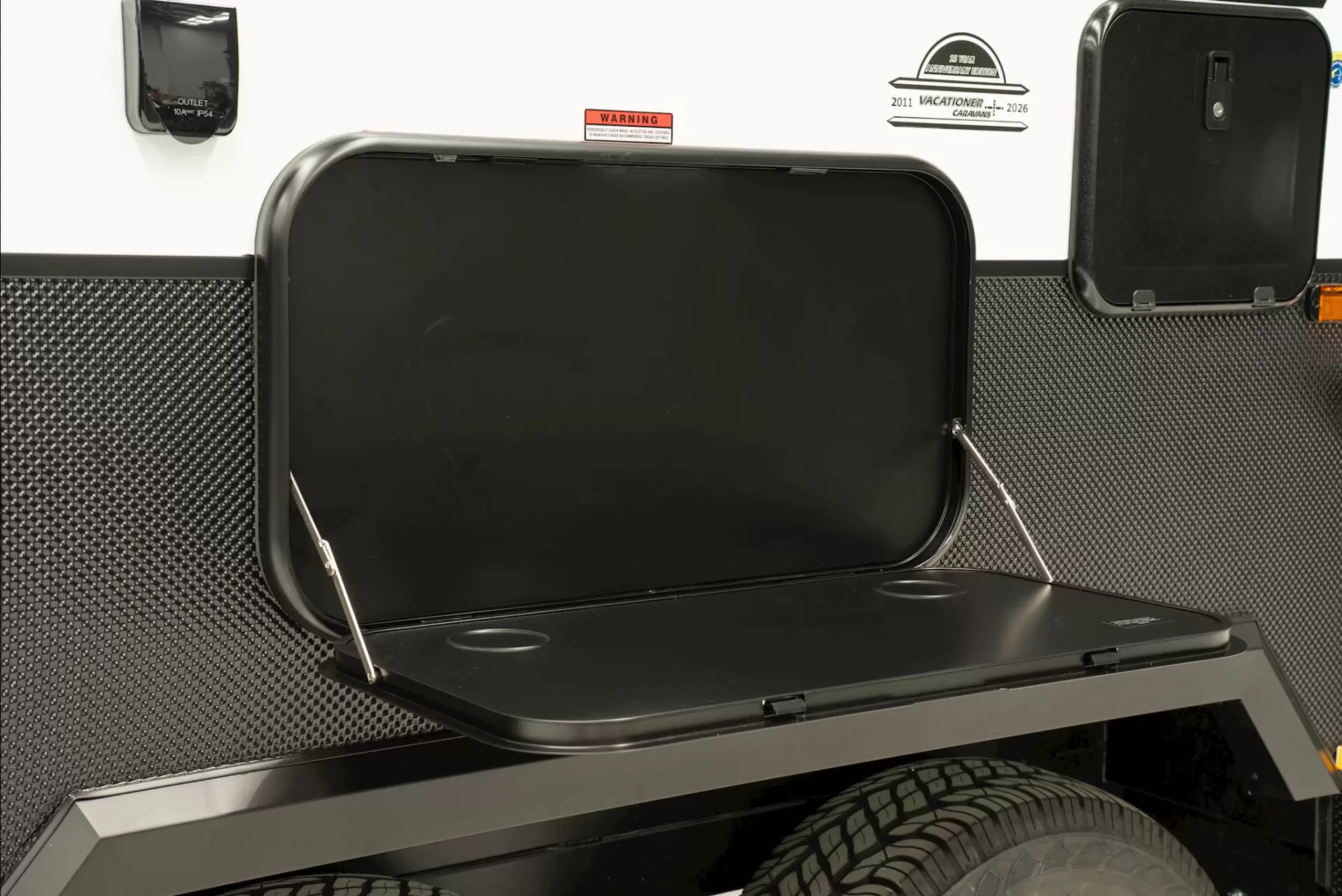 NEW 2025 VACATIONER CARAVANS ENDURA