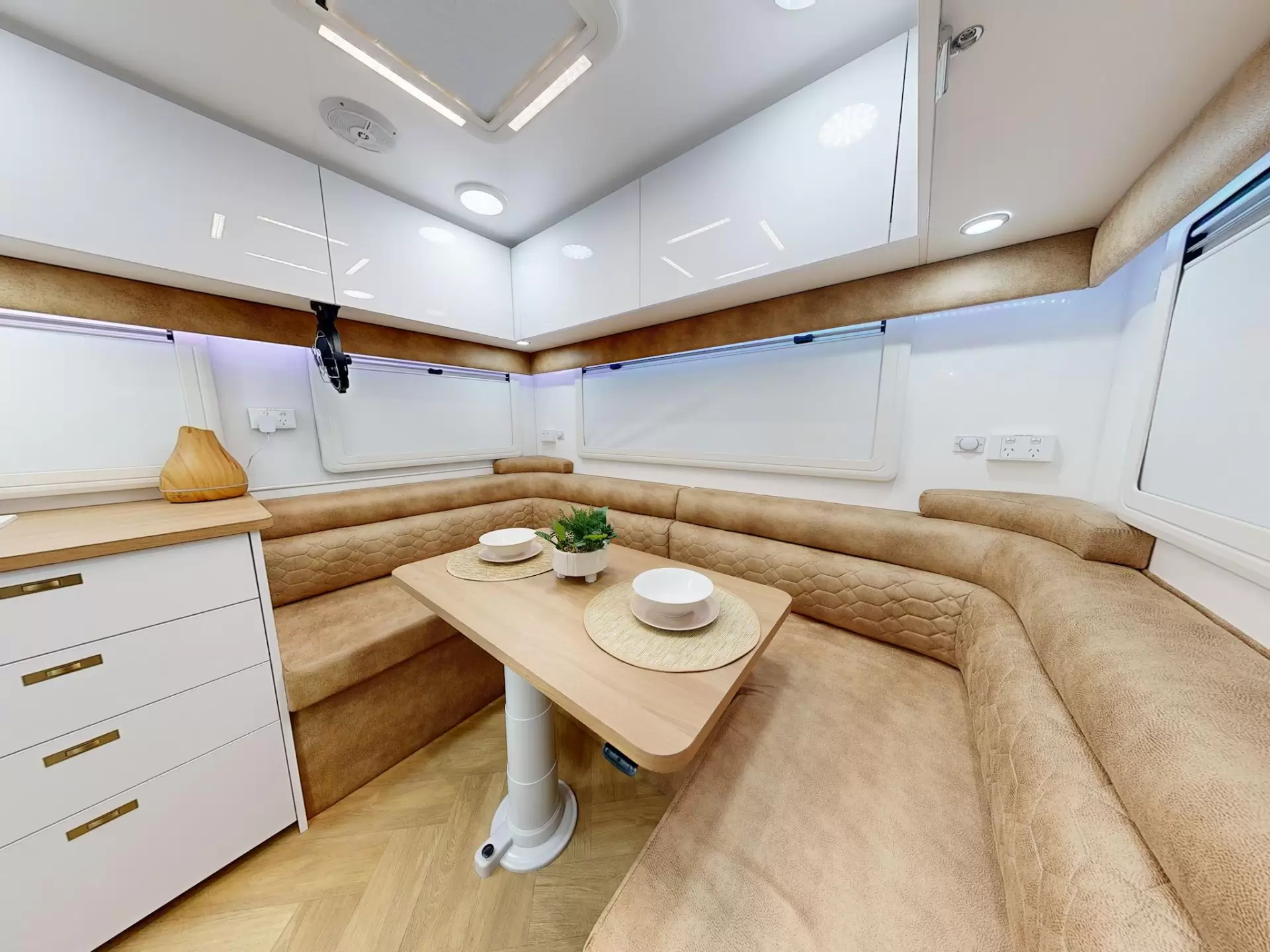NEW 2025 VACATIONER CARAVANS ENDURA