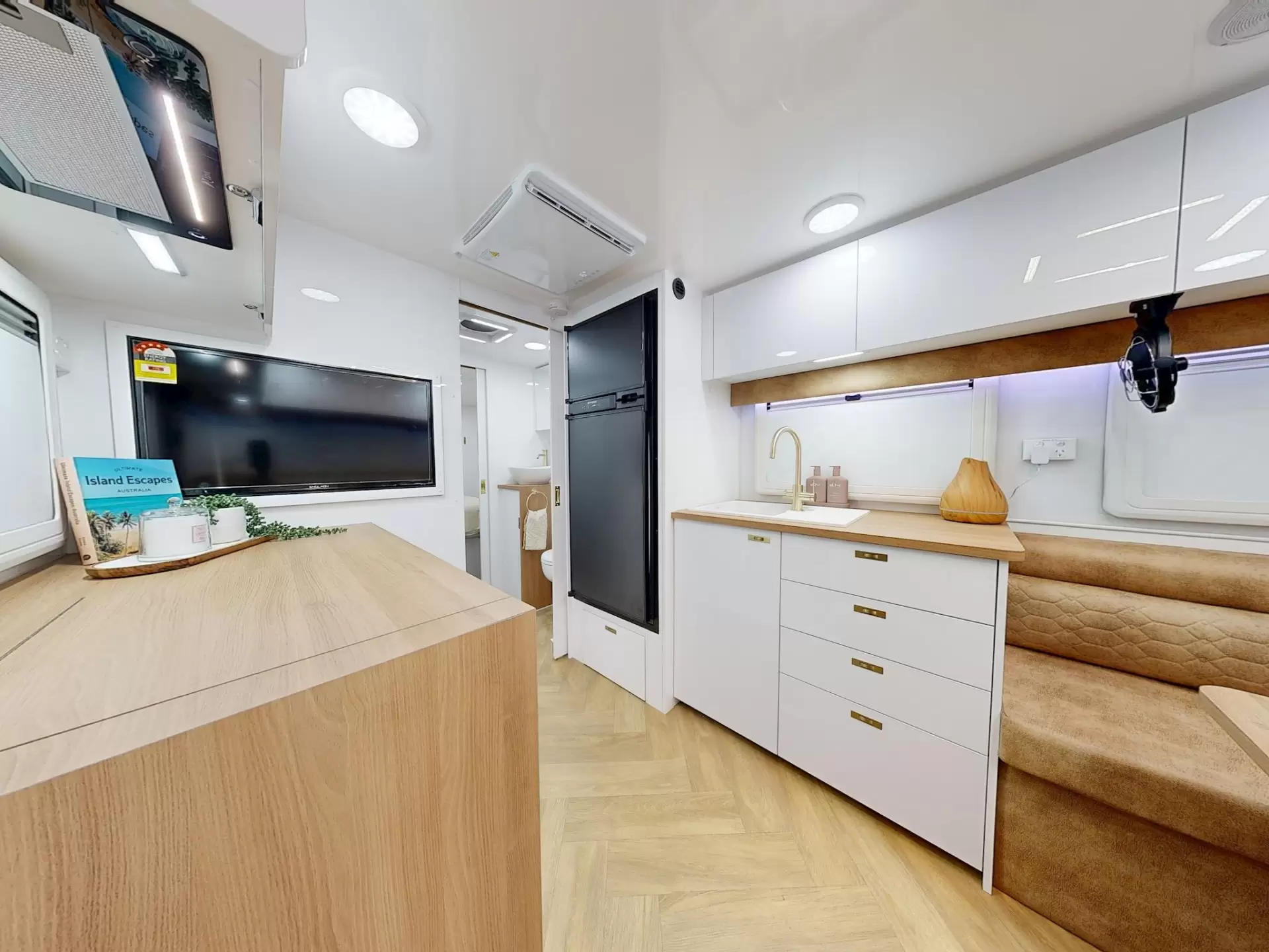 NEW 2025 VACATIONER CARAVANS ENDURA