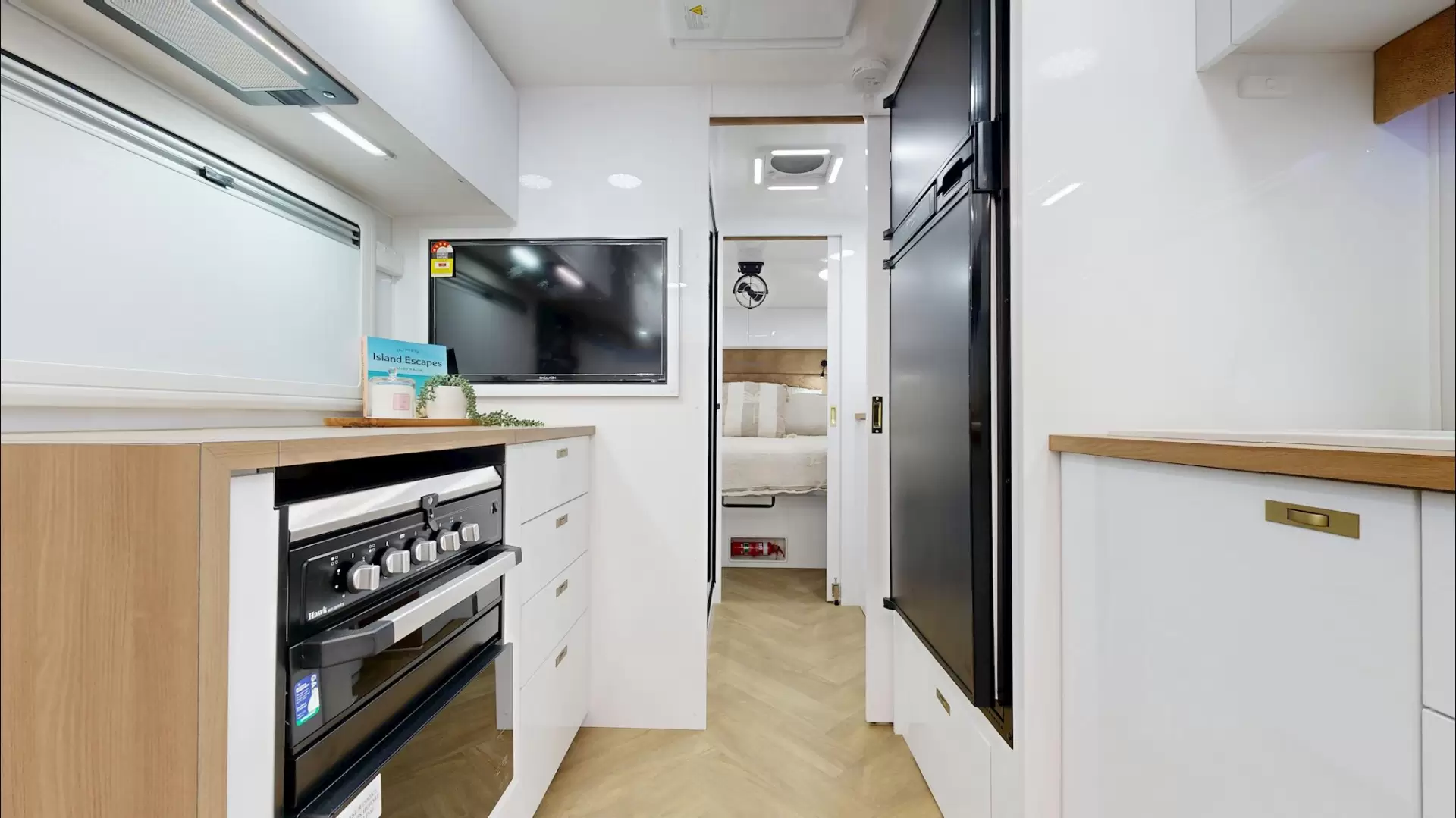 NEW 2025 VACATIONER CARAVANS ENDURA