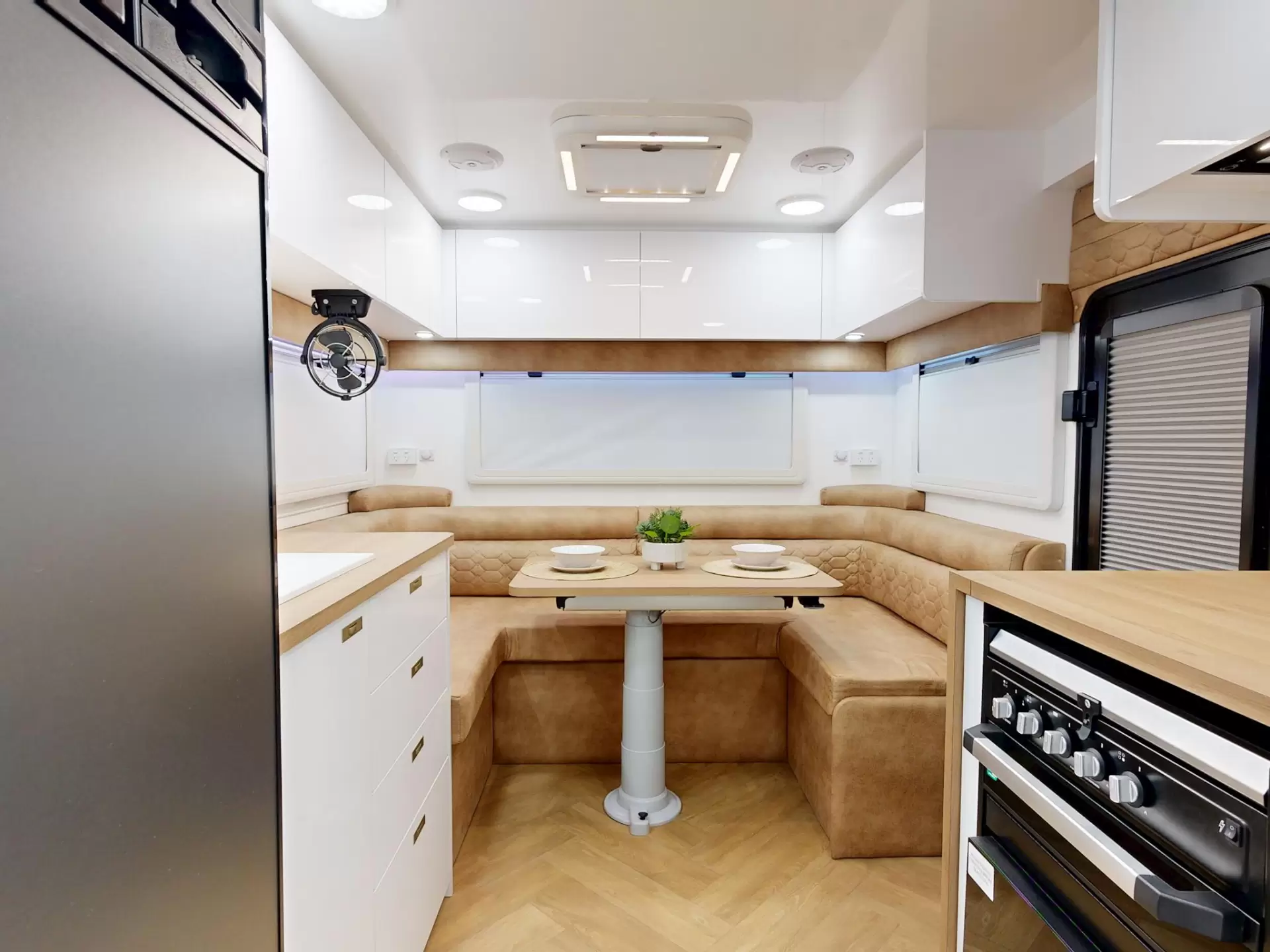 NEW 2025 VACATIONER CARAVANS ENDURA