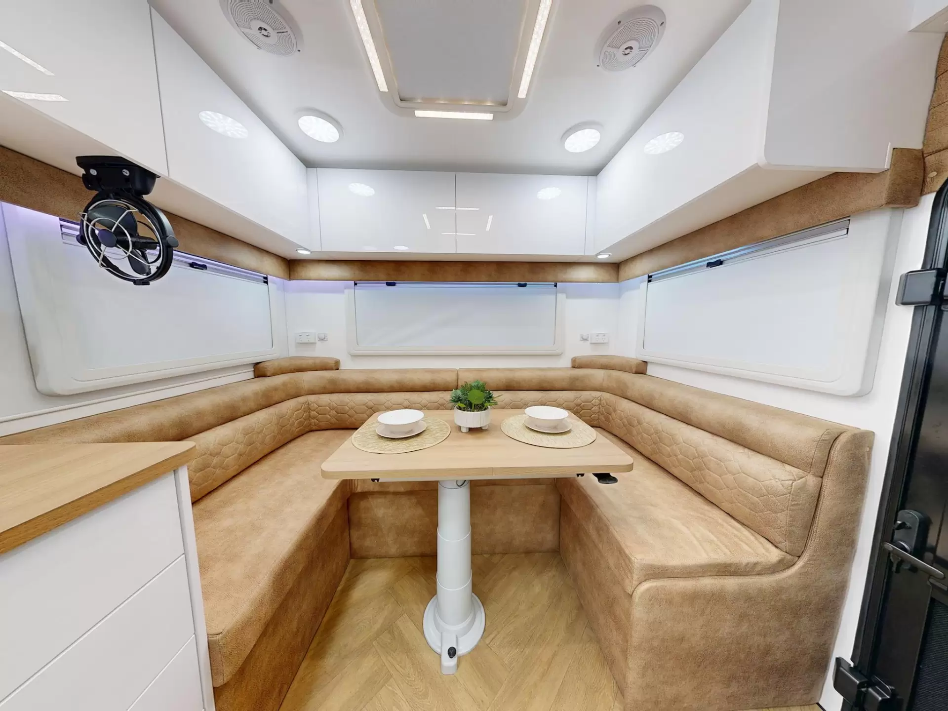 NEW 2025 VACATIONER CARAVANS ENDURA