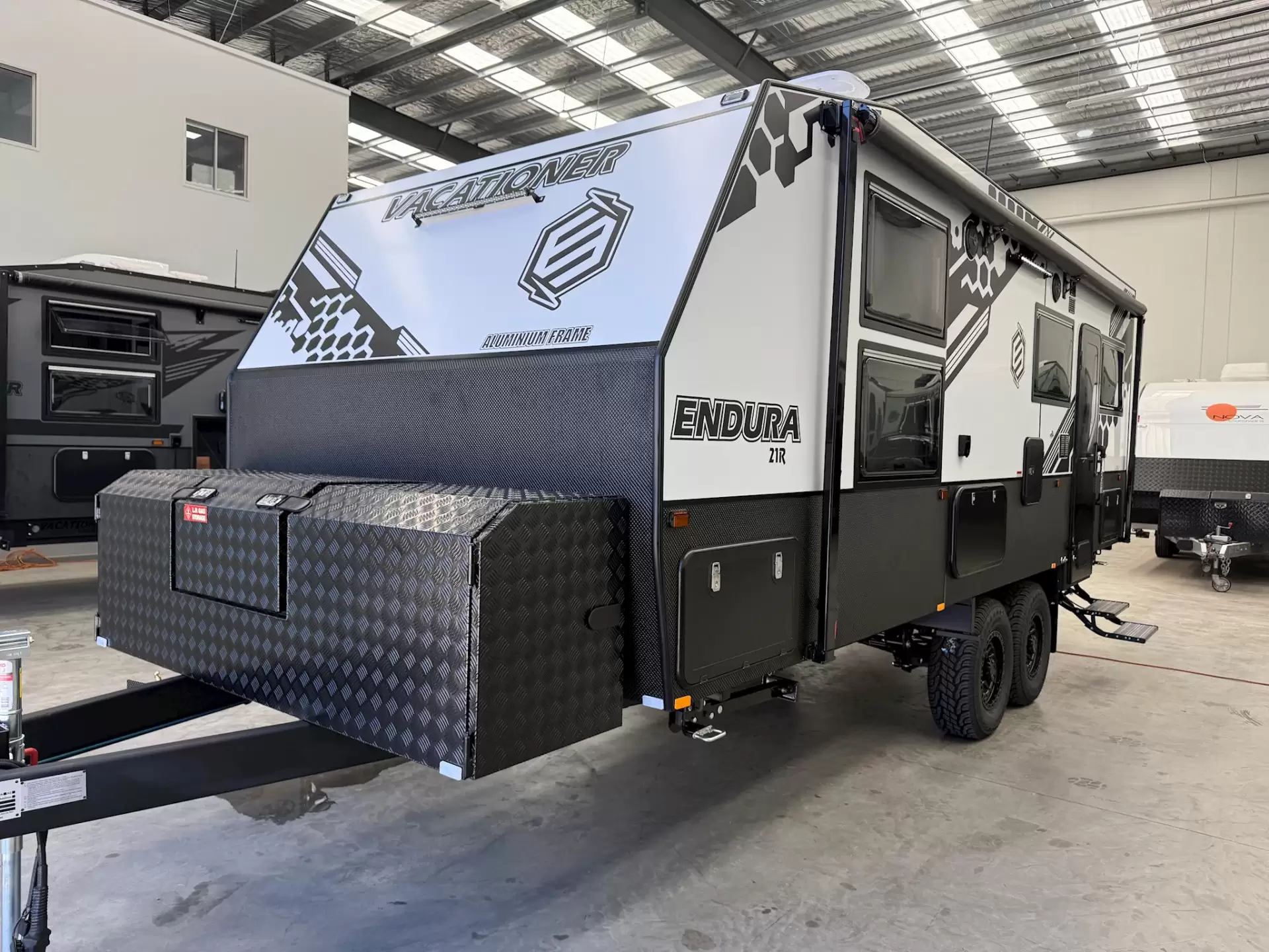 NEW 2025 VACATIONER CARAVANS ENDURA