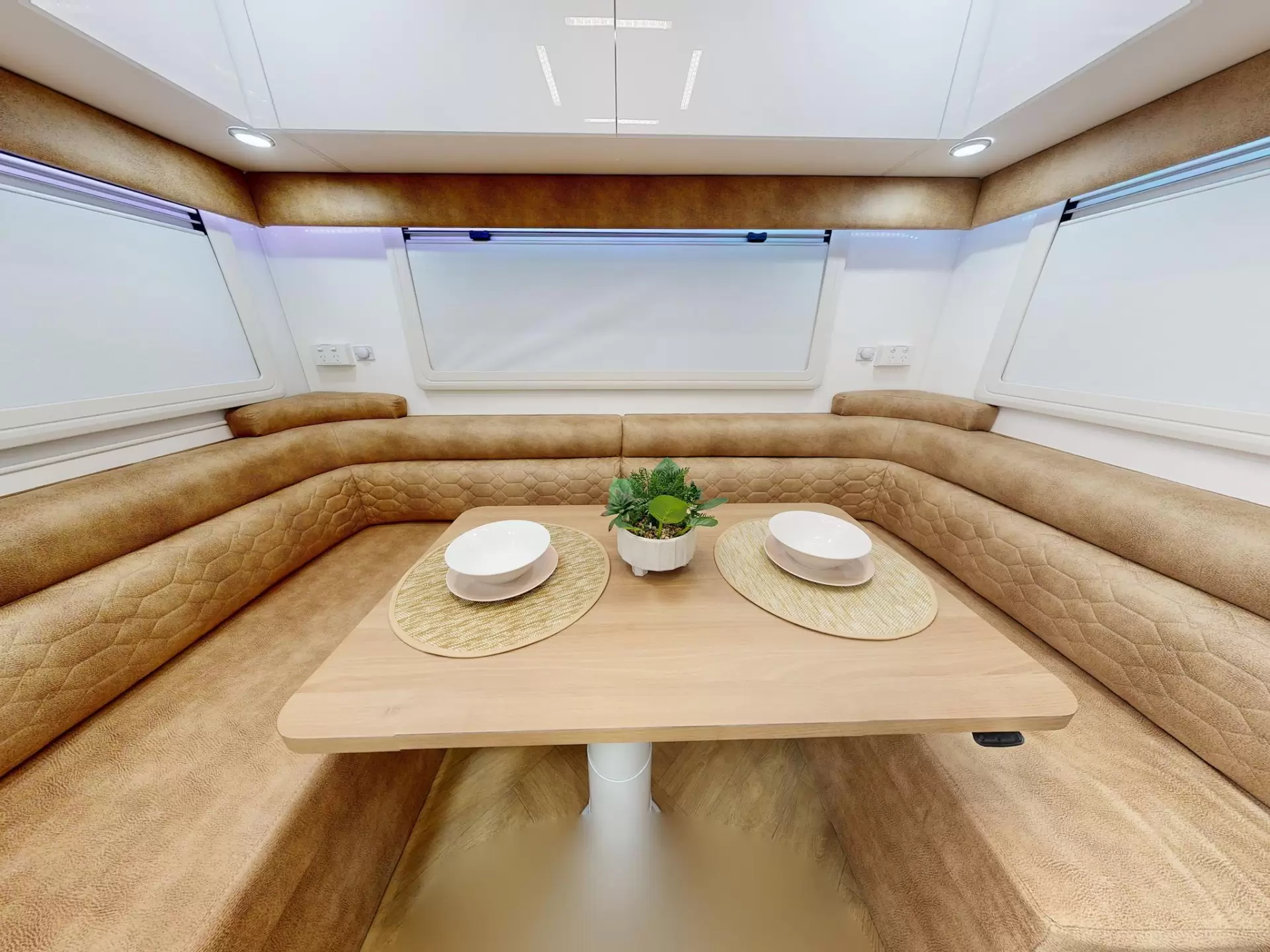 NEW 2025 VACATIONER CARAVANS ENDURA