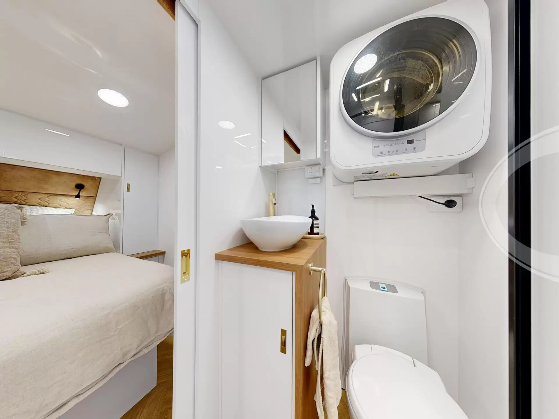 NEW 2025 VACATIONER CARAVANS ENDURA