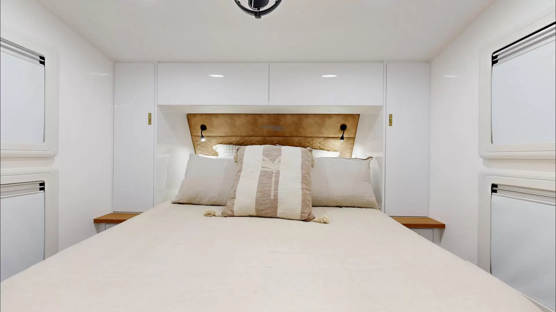 NEW 2025 VACATIONER CARAVANS ENDURA