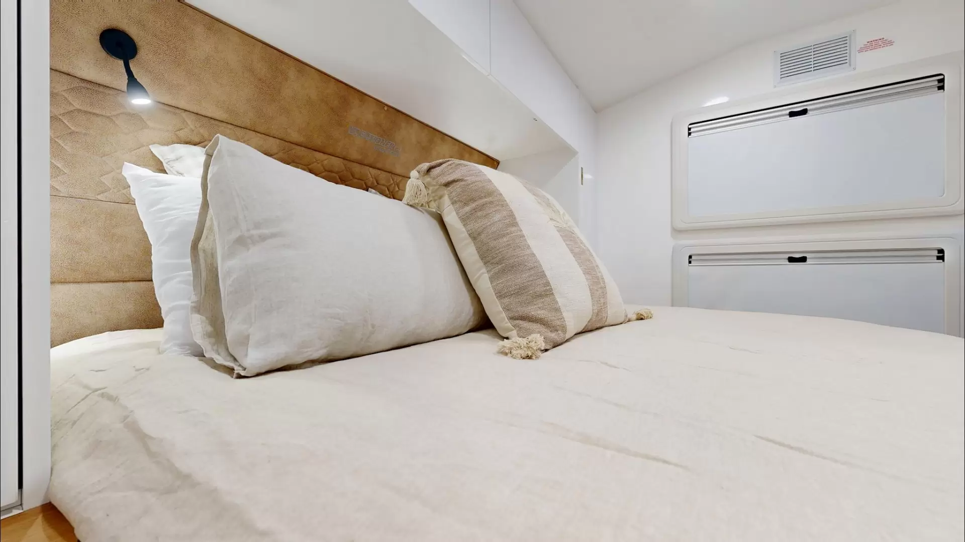 NEW 2025 VACATIONER CARAVANS ENDURA