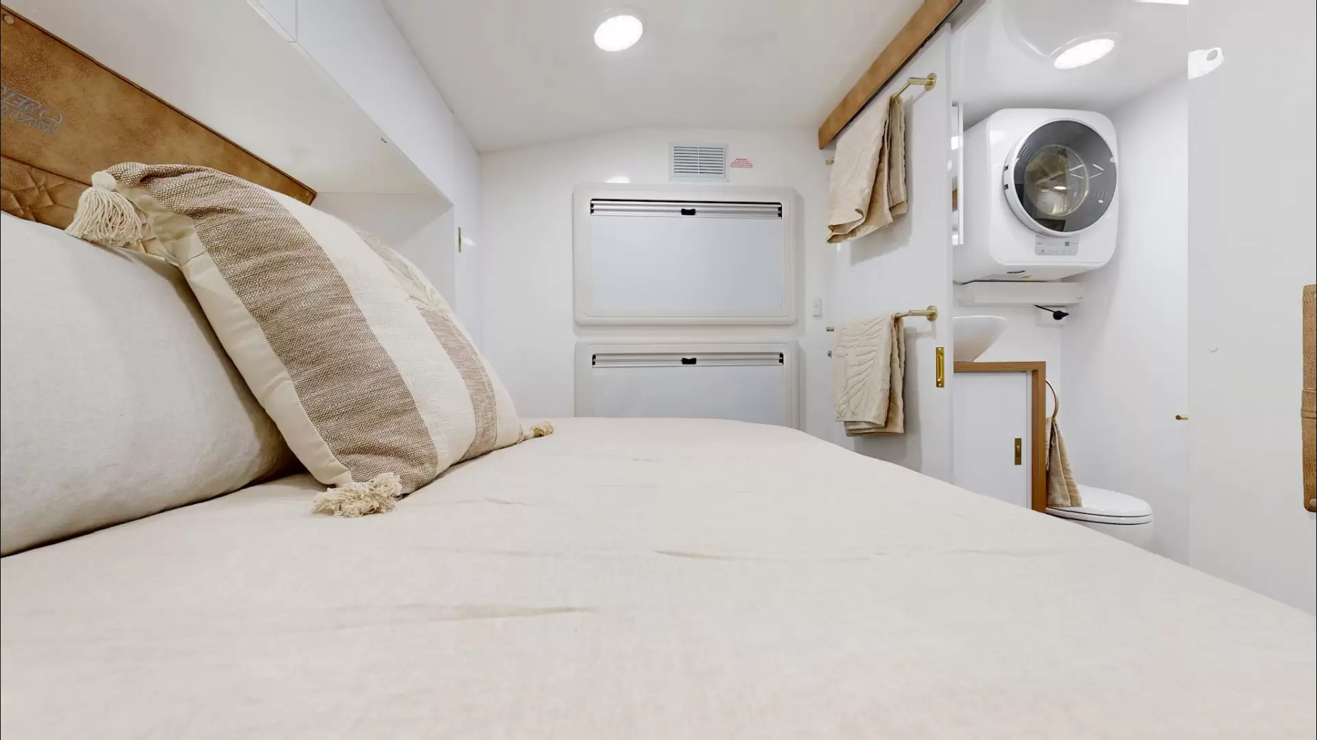 NEW 2025 VACATIONER CARAVANS ENDURA