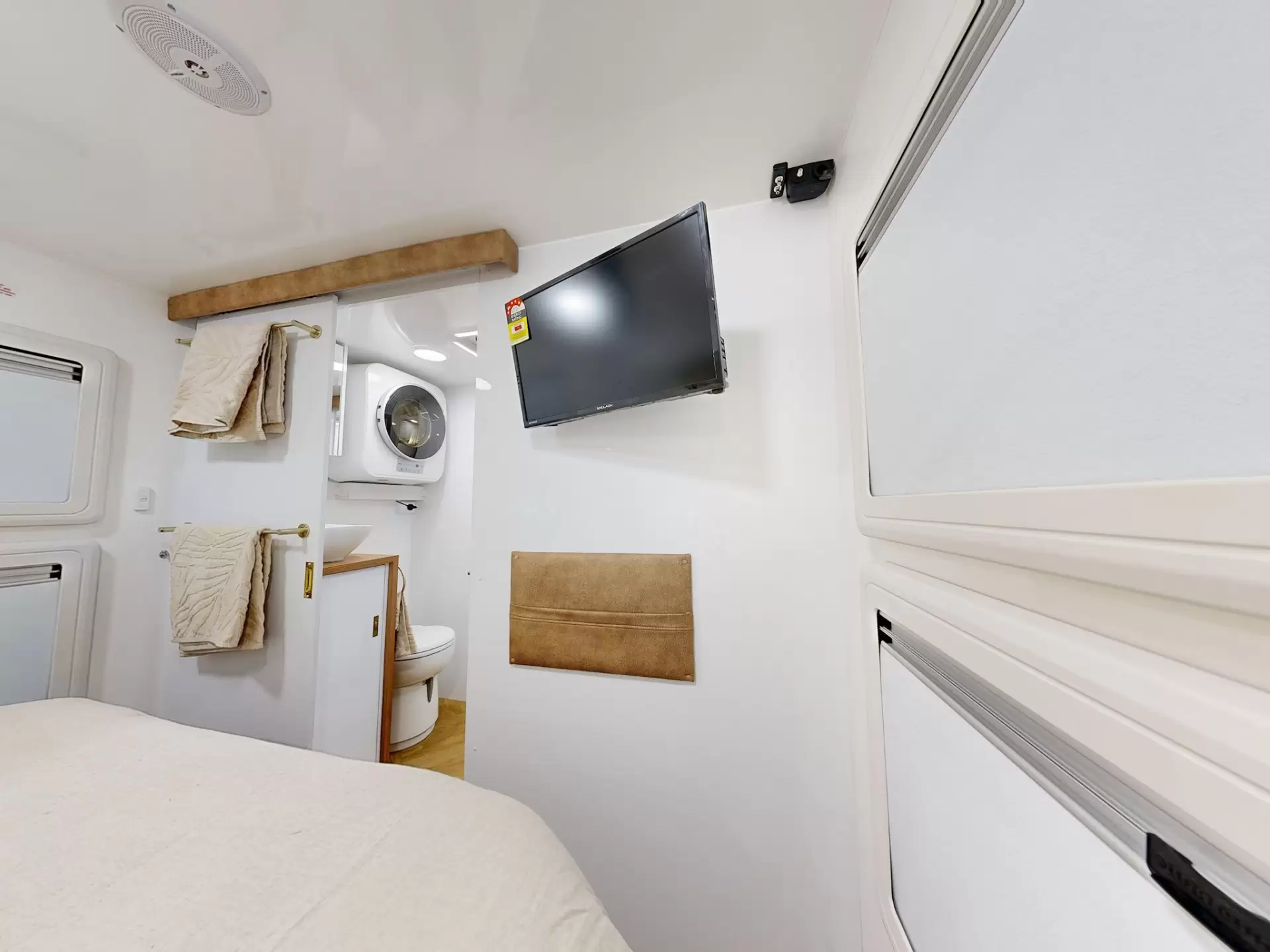 NEW 2025 VACATIONER CARAVANS ENDURA