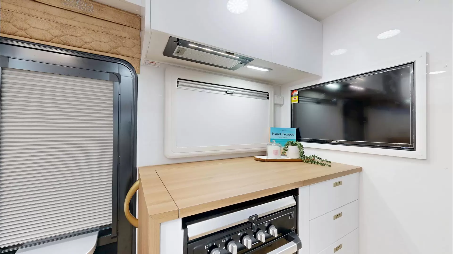 NEW 2025 VACATIONER CARAVANS ENDURA