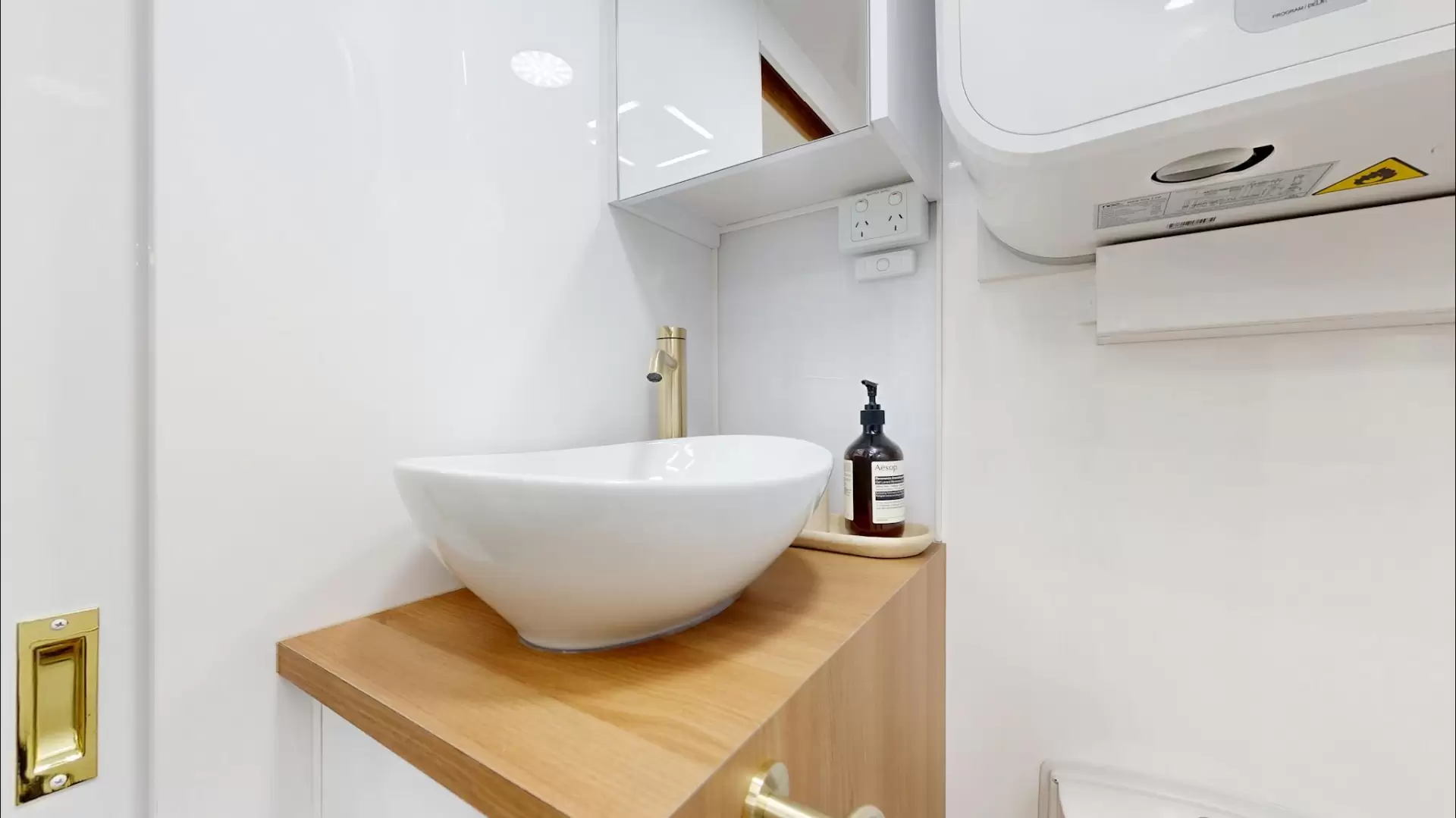 NEW 2025 VACATIONER CARAVANS ENDURA