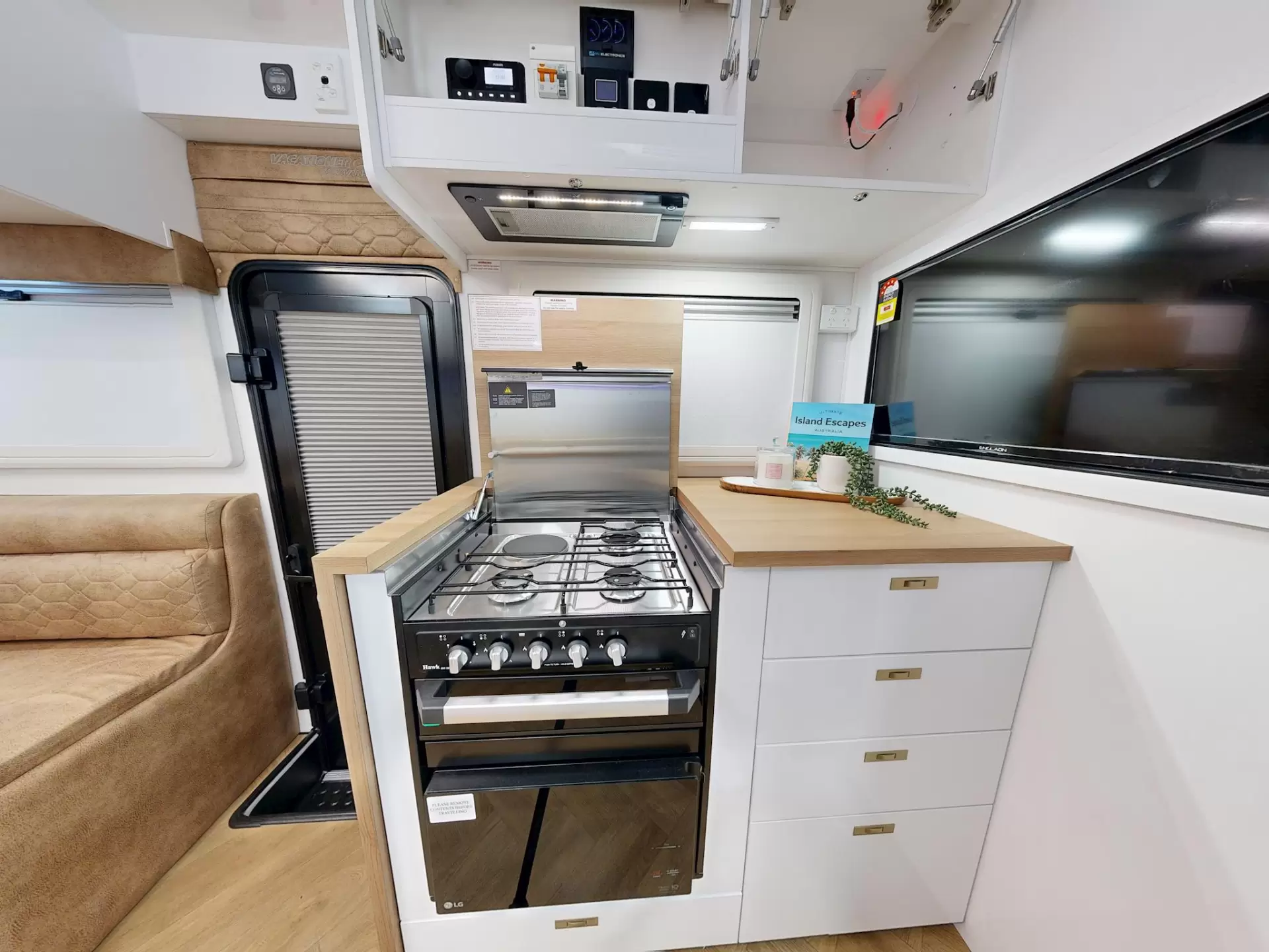 NEW 2025 VACATIONER CARAVANS ENDURA