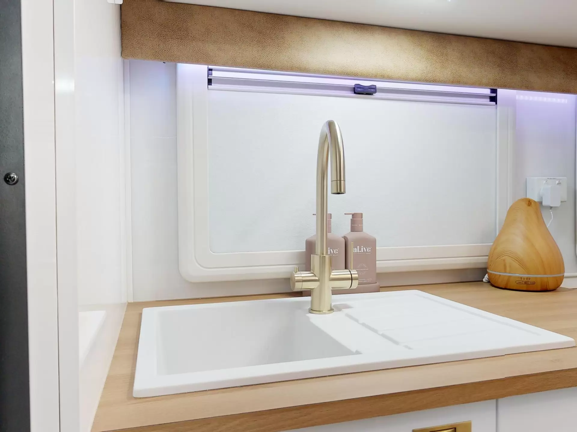 NEW 2025 VACATIONER CARAVANS ENDURA