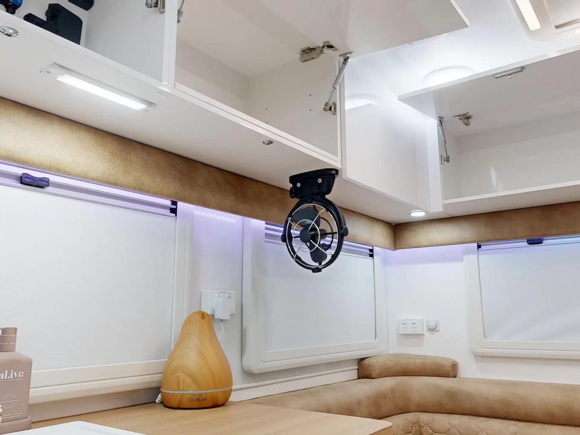 NEW 2025 VACATIONER CARAVANS ENDURA