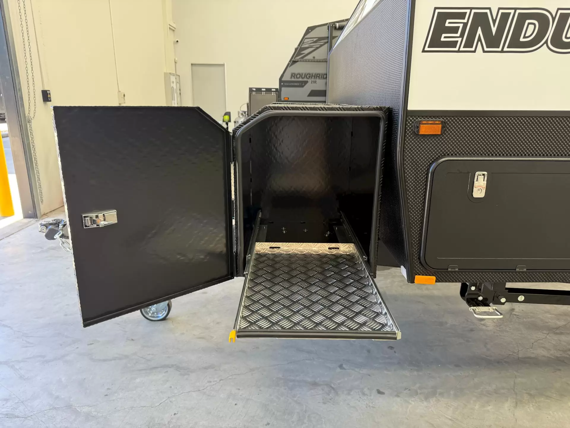 NEW 2025 VACATIONER CARAVANS ENDURA