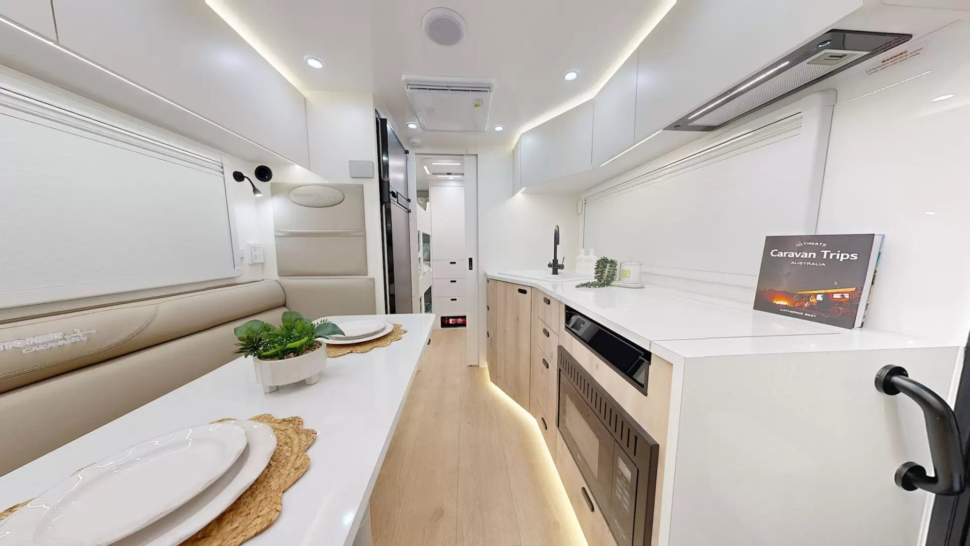 NEW 2026 VACATIONER CARAVANS ROUGH RIDER