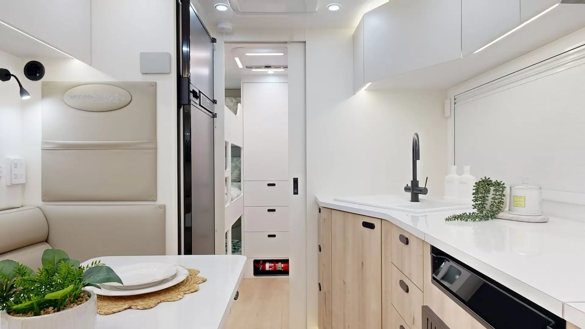 NEW 2026 VACATIONER CARAVANS ROUGH RIDER