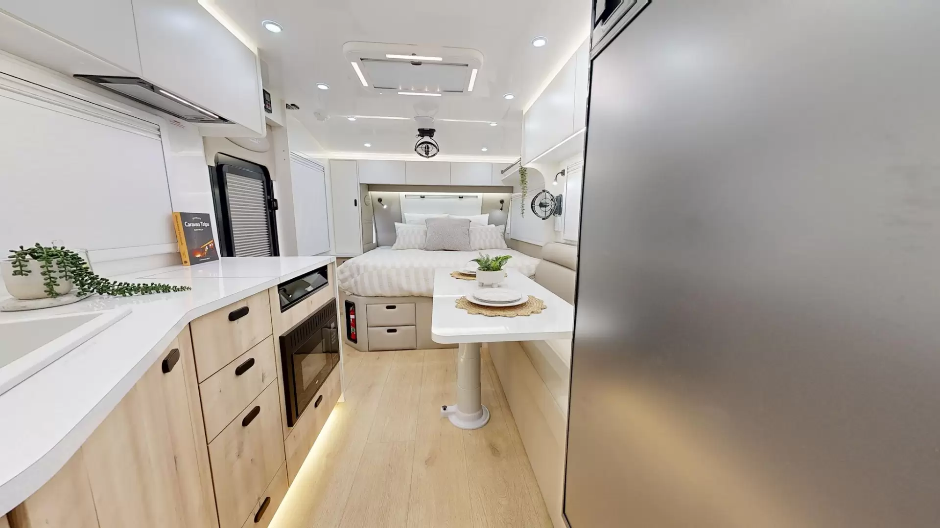 NEW 2026 VACATIONER CARAVANS ROUGH RIDER