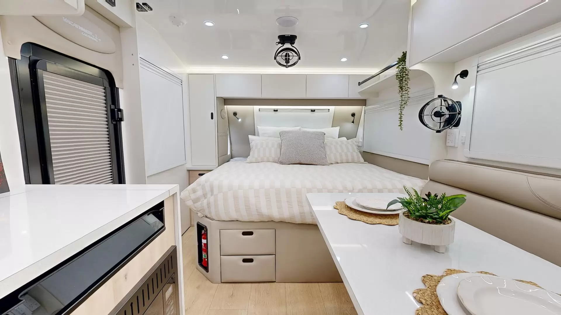 NEW 2026 VACATIONER CARAVANS ROUGH RIDER