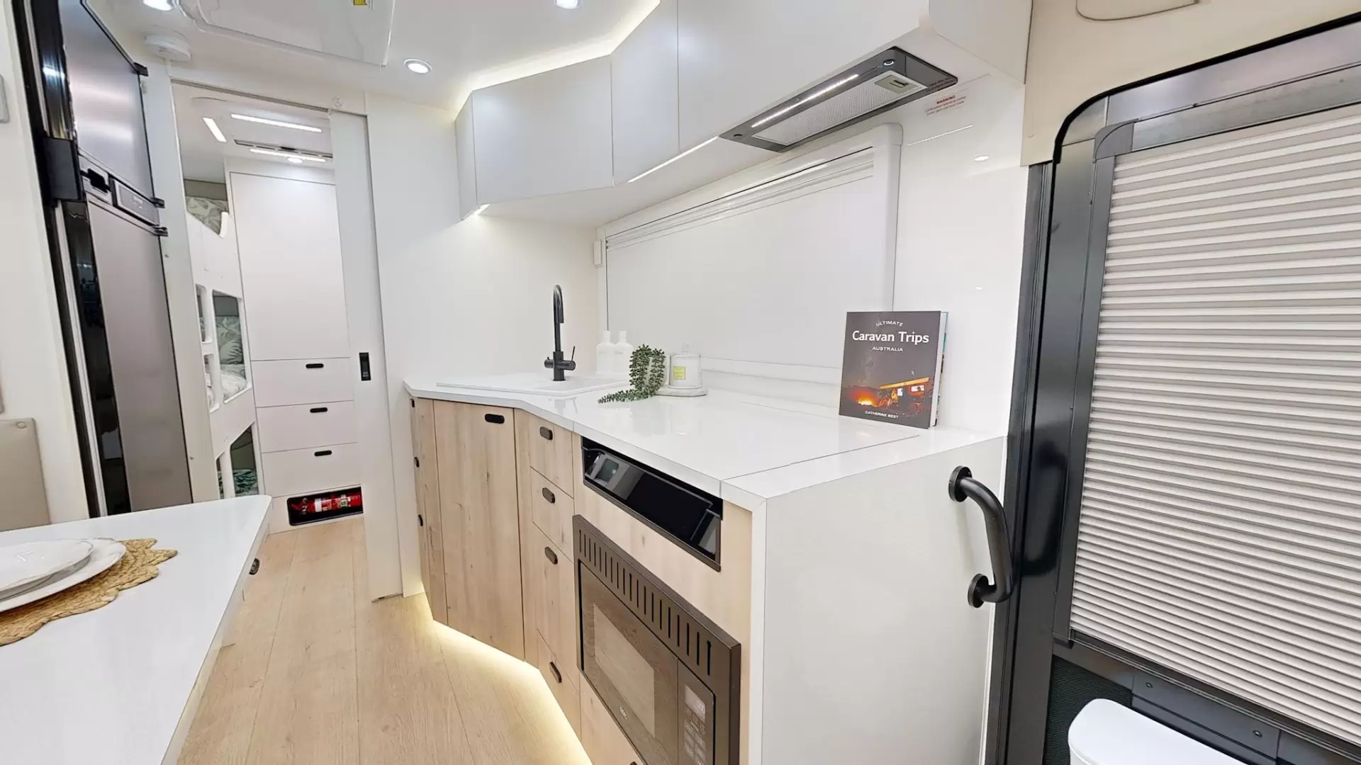 NEW 2026 VACATIONER CARAVANS ROUGH RIDER