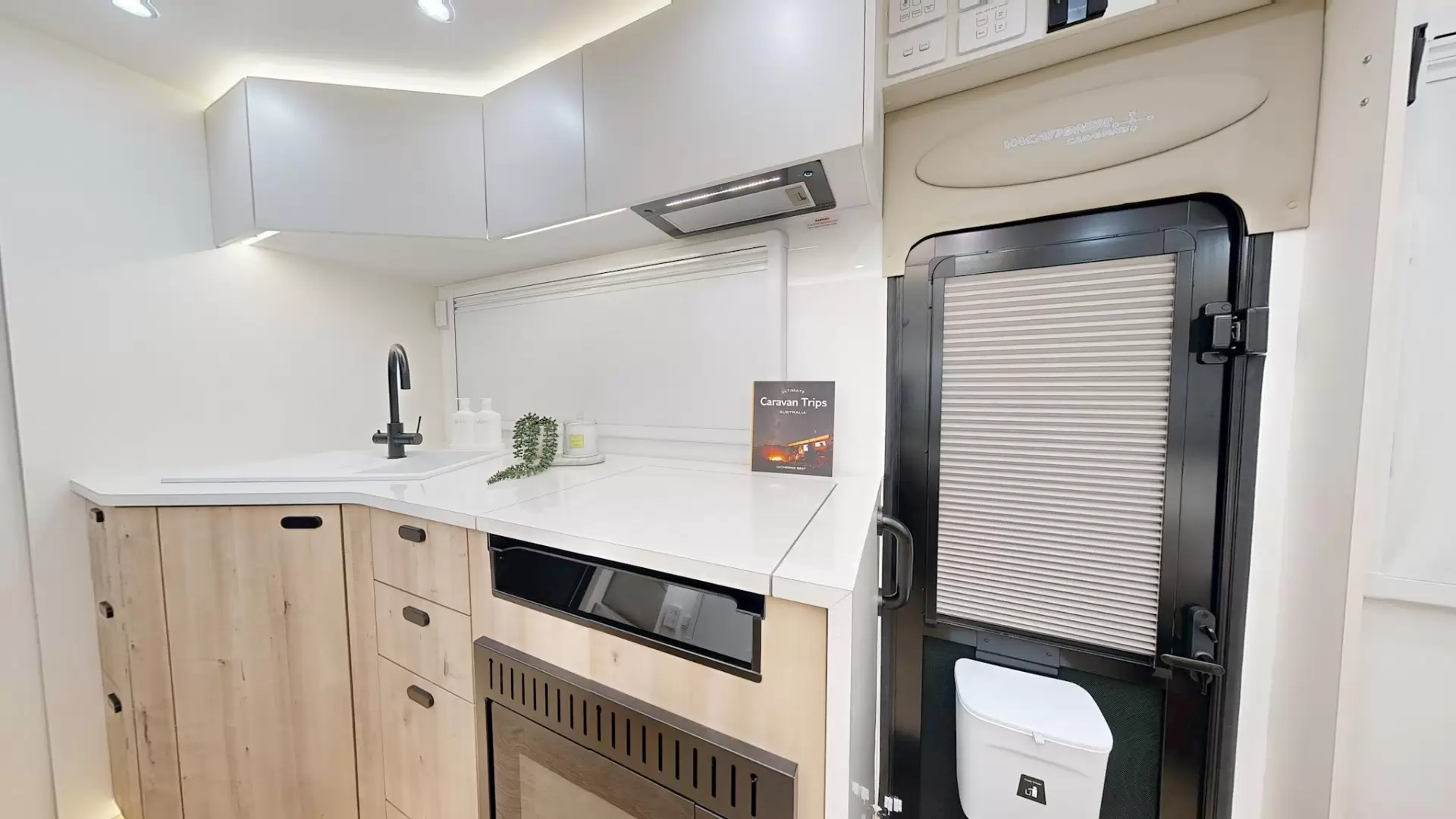 NEW 2026 VACATIONER CARAVANS ROUGH RIDER