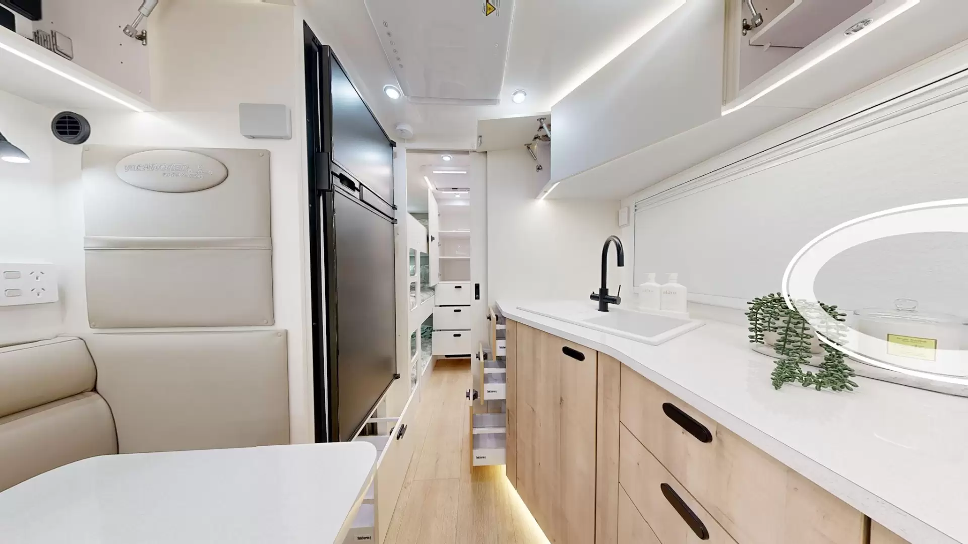 NEW 2026 VACATIONER CARAVANS ROUGH RIDER