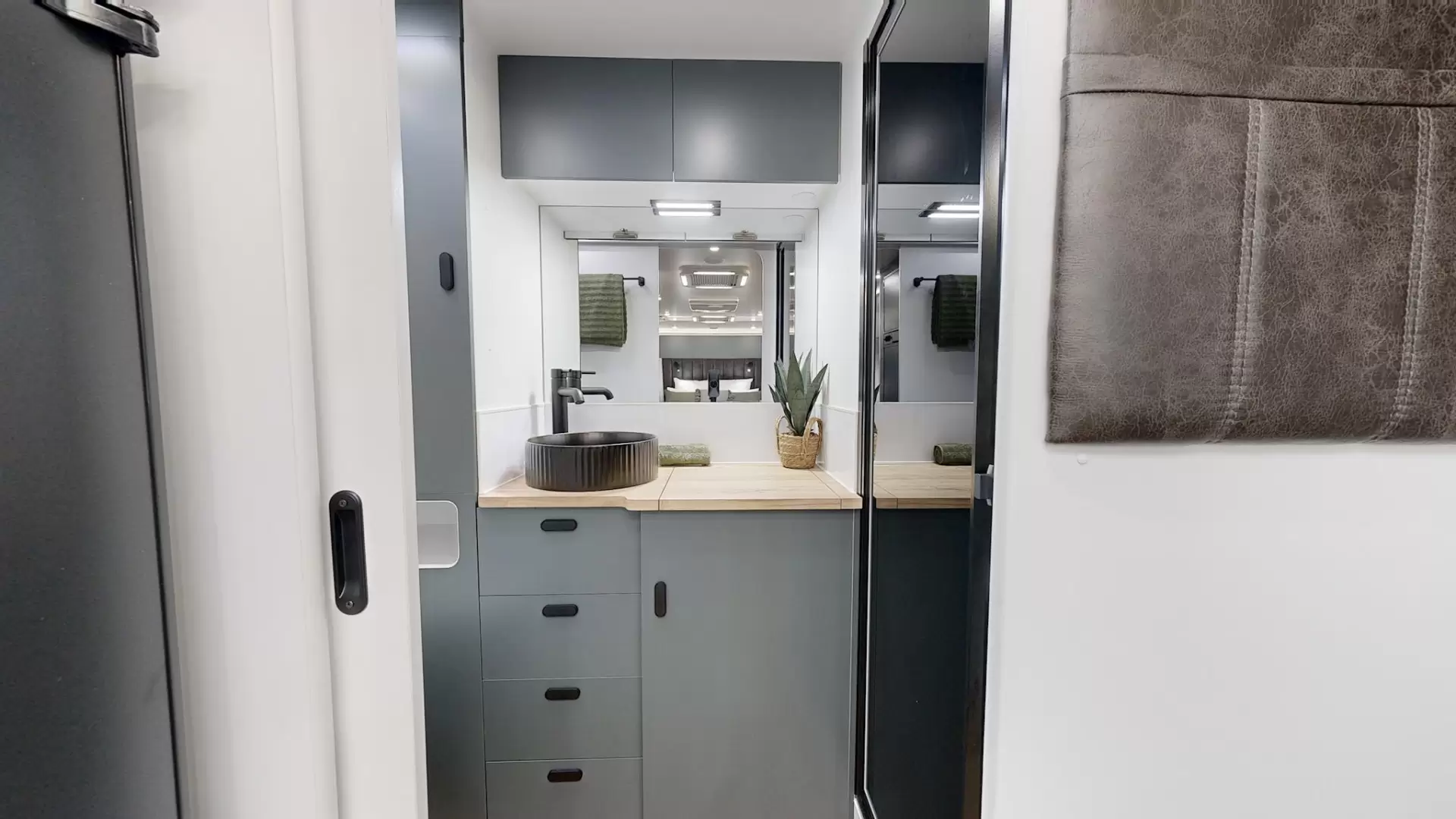 NEW 2026 Radiant Caravans OUTBACK